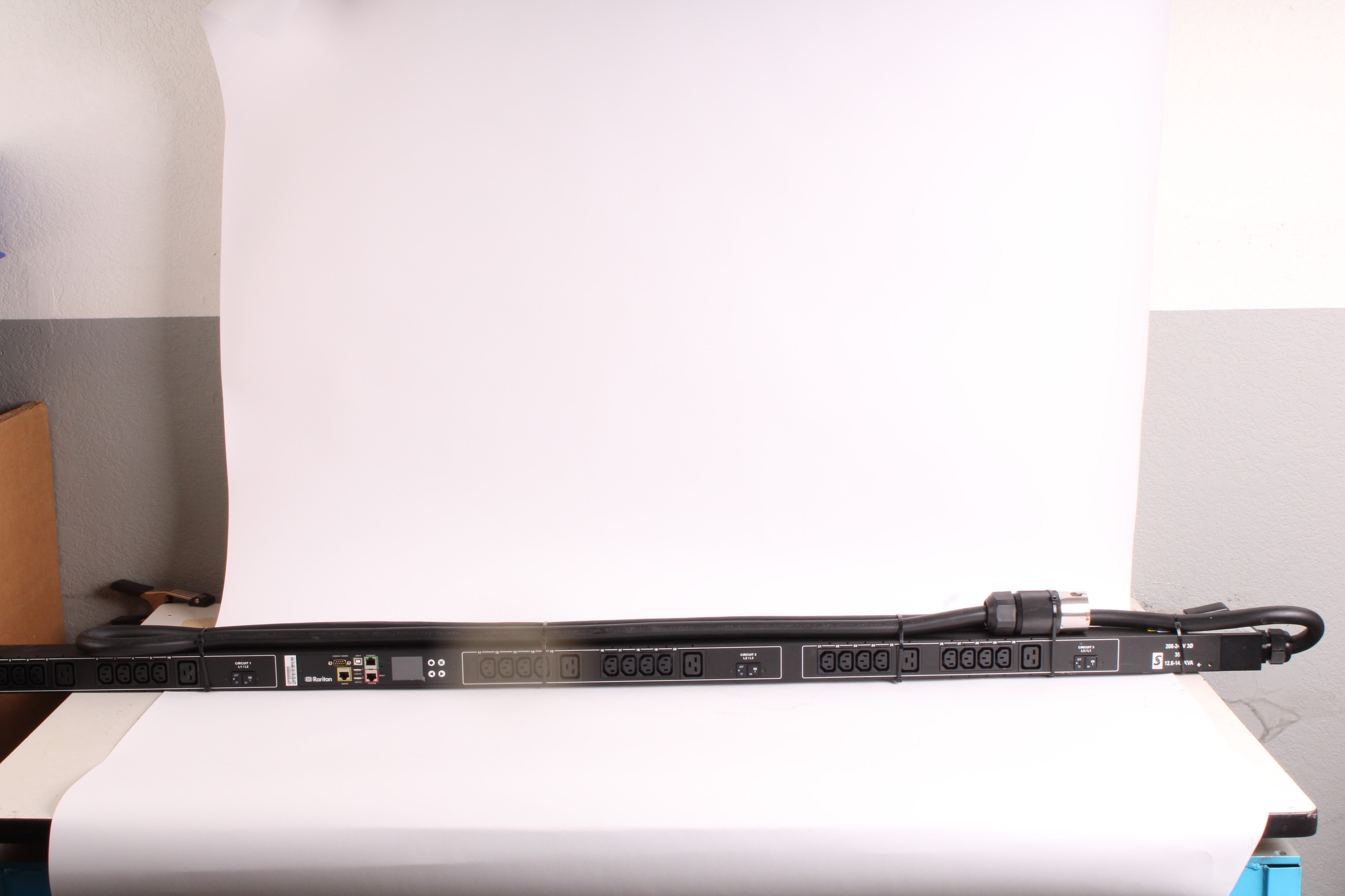 Rack pdu raritan px3 24 prises - Accessoires informatique Rack pdu raritan px3 24 prises - Accessoires informatique