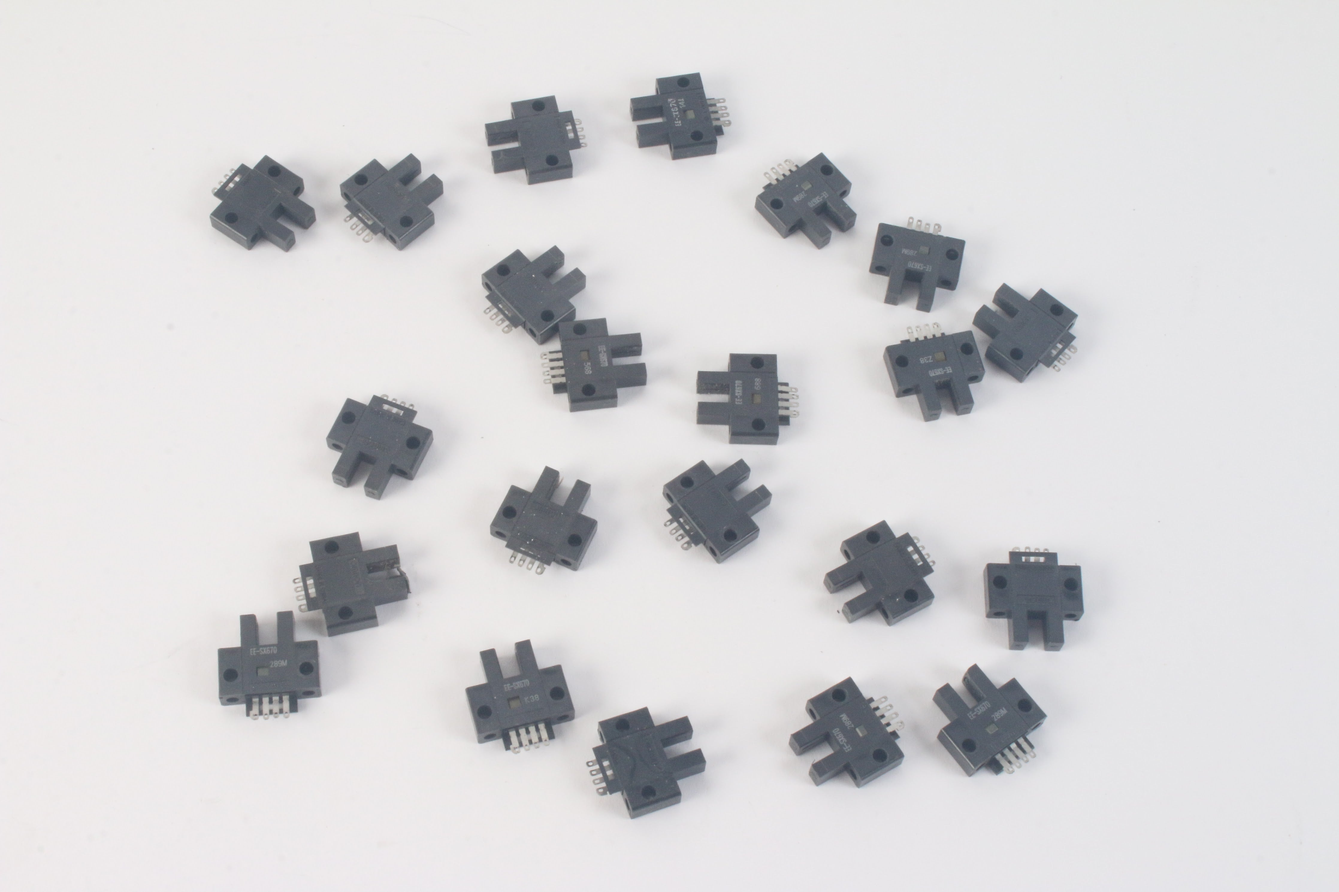 Omron EESX670 Photoelectric Photo Micro Sensor Lot of 22 NTC Tech