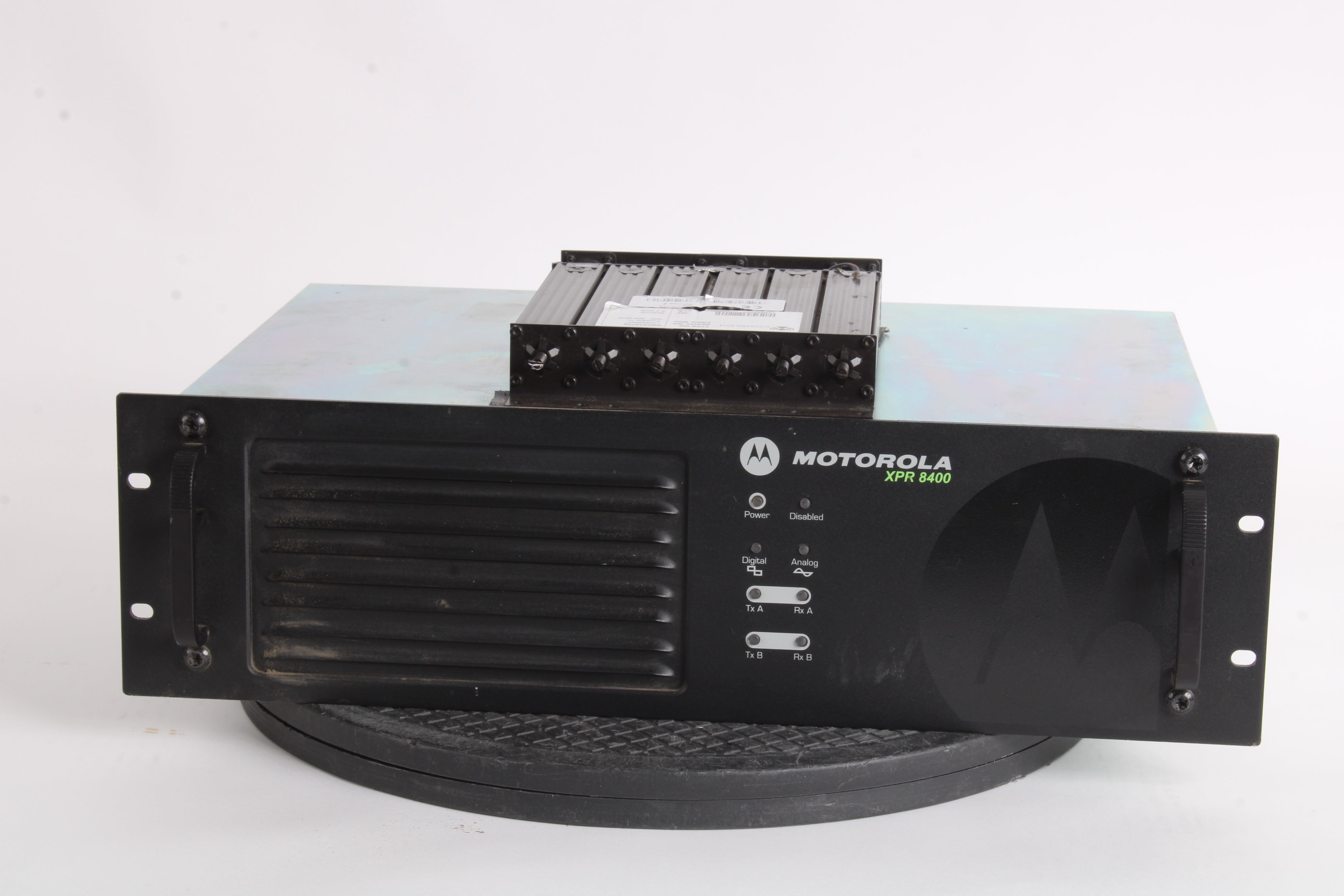 Motorola XPR8400 MOTOTRBO Repeater AAM27TRR9JA7BN 450-512MHz