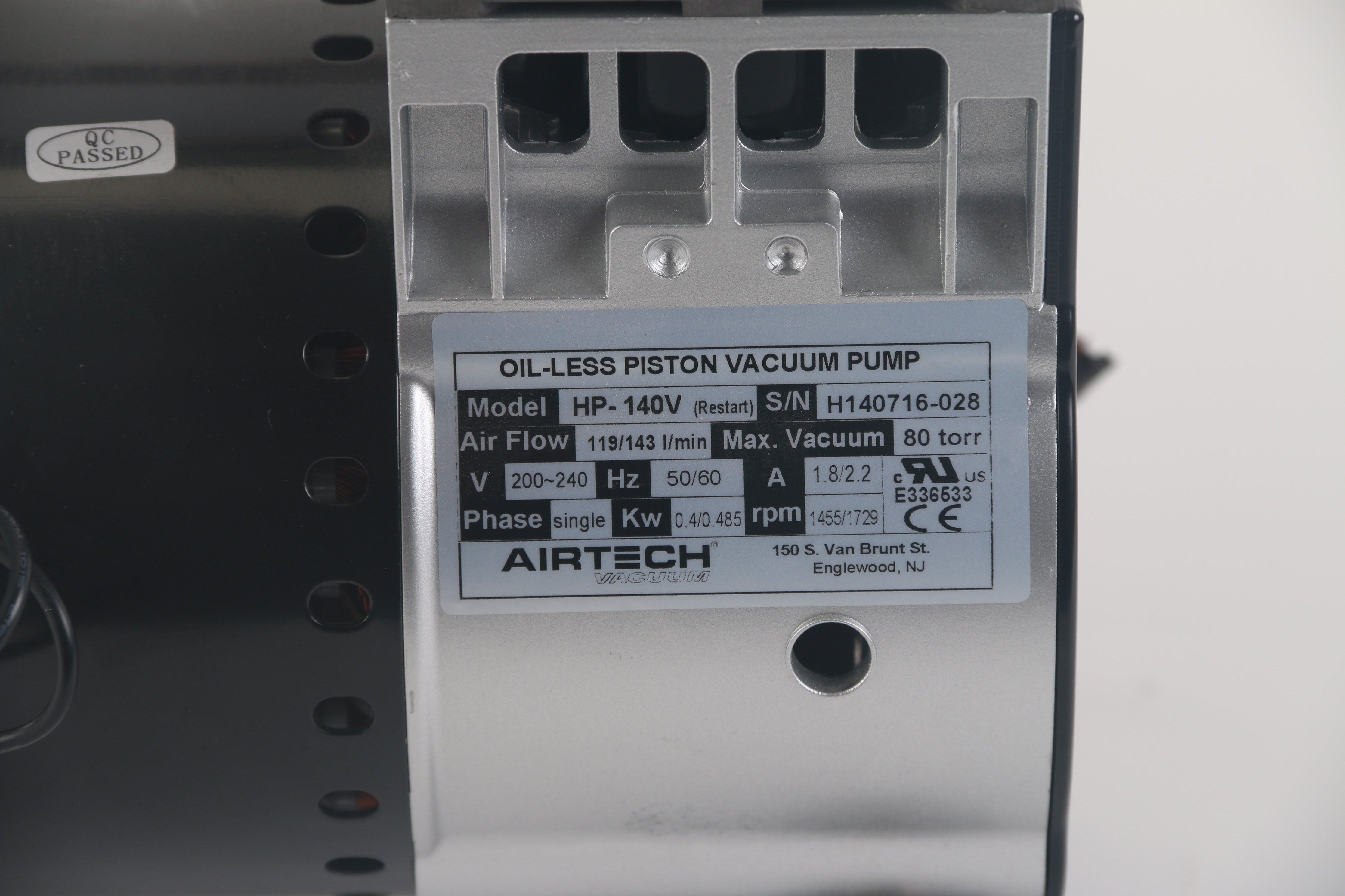 Airtech HP140V 200240V, 50/60Hz, Single Phase OilLess Piston Vacuum