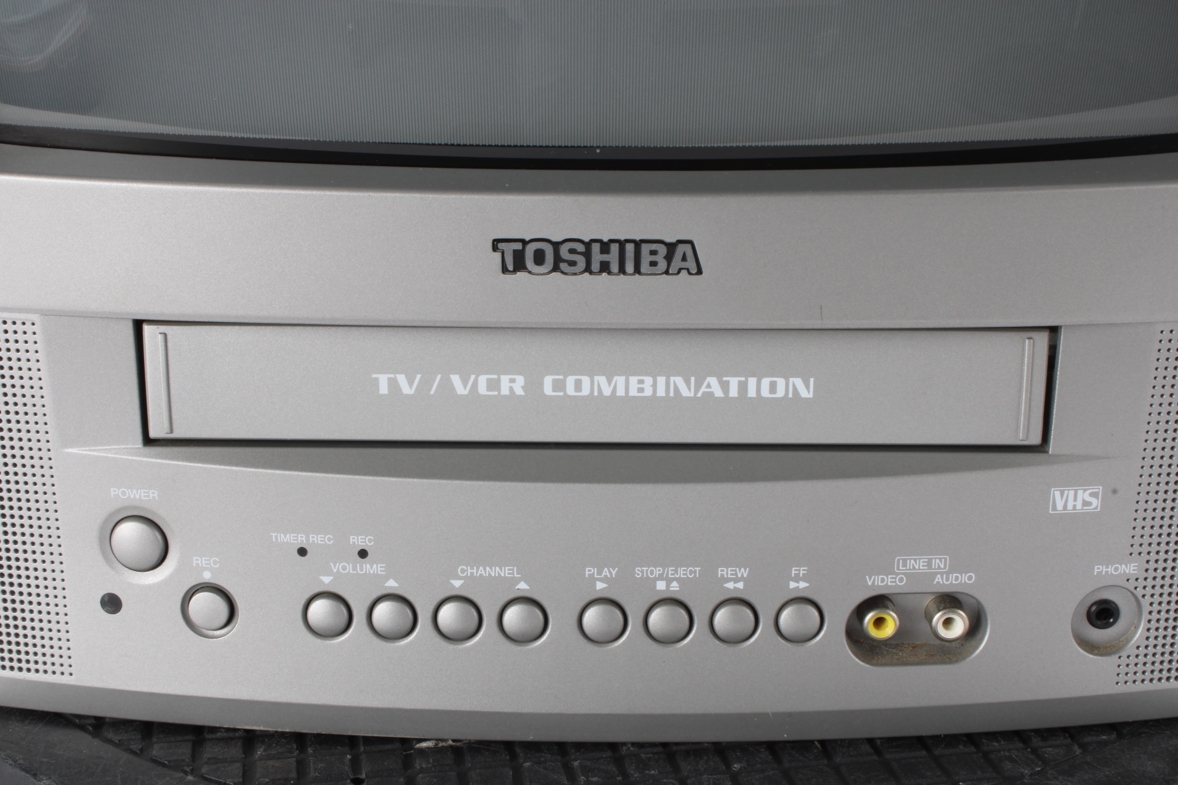 Toshiba MV13N3 13