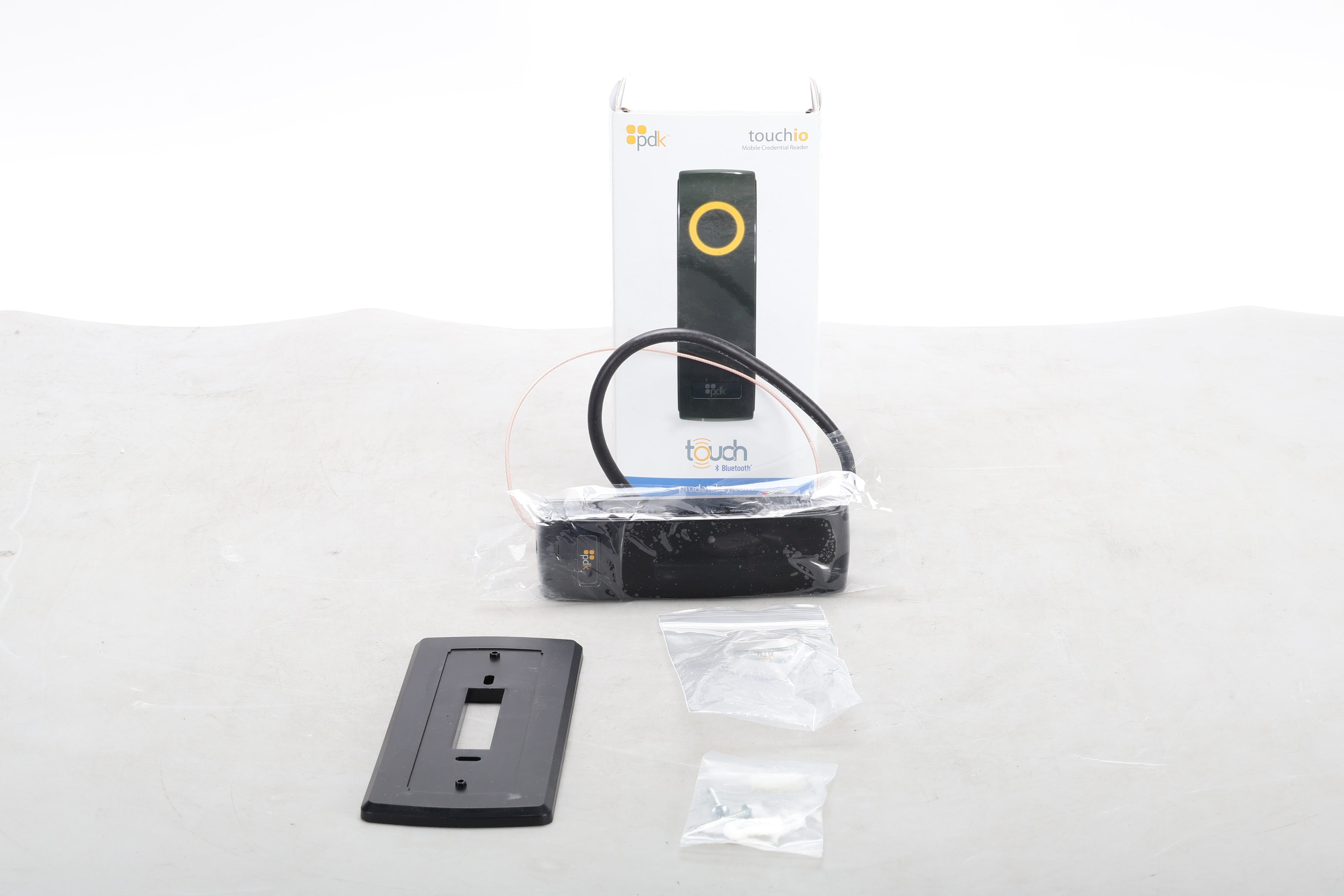 PDK RDRBT Touch IO Mobile Credential Reader 854660005833 - New Open Bo ...