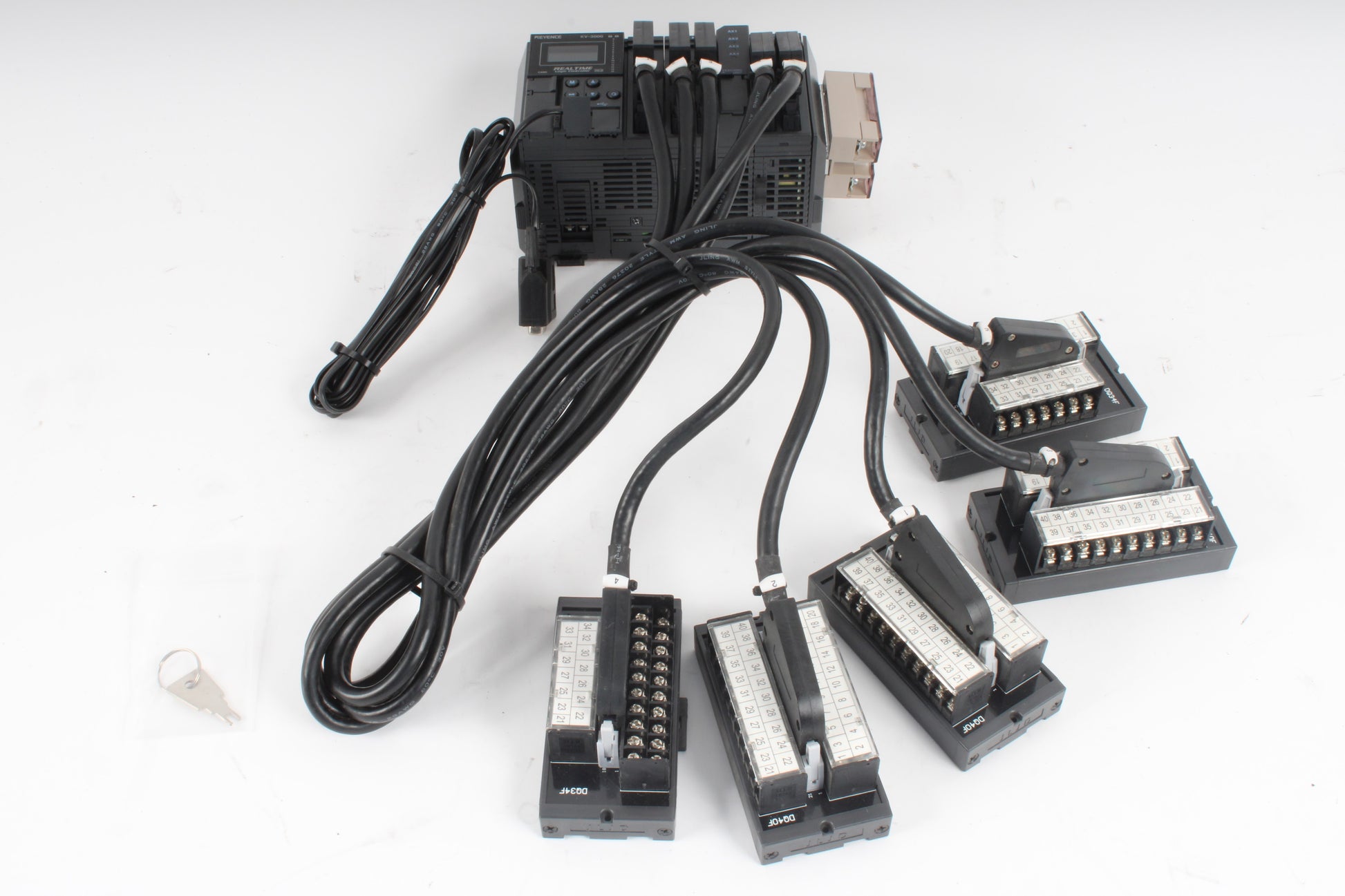 Keyence KV-3000 Realtime Logic Controller With KV-MC40V, KV-C32XTD 