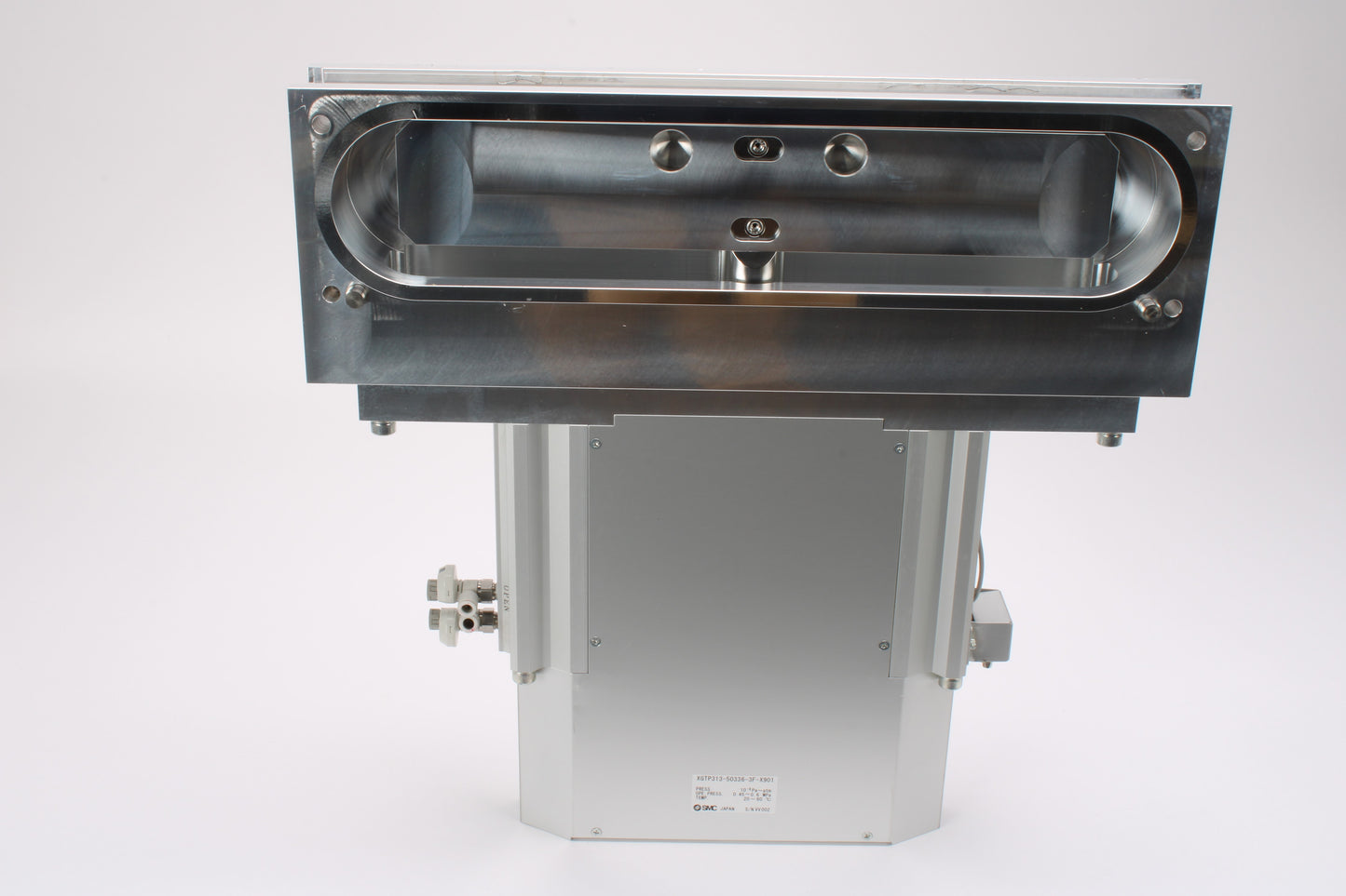 10-704883