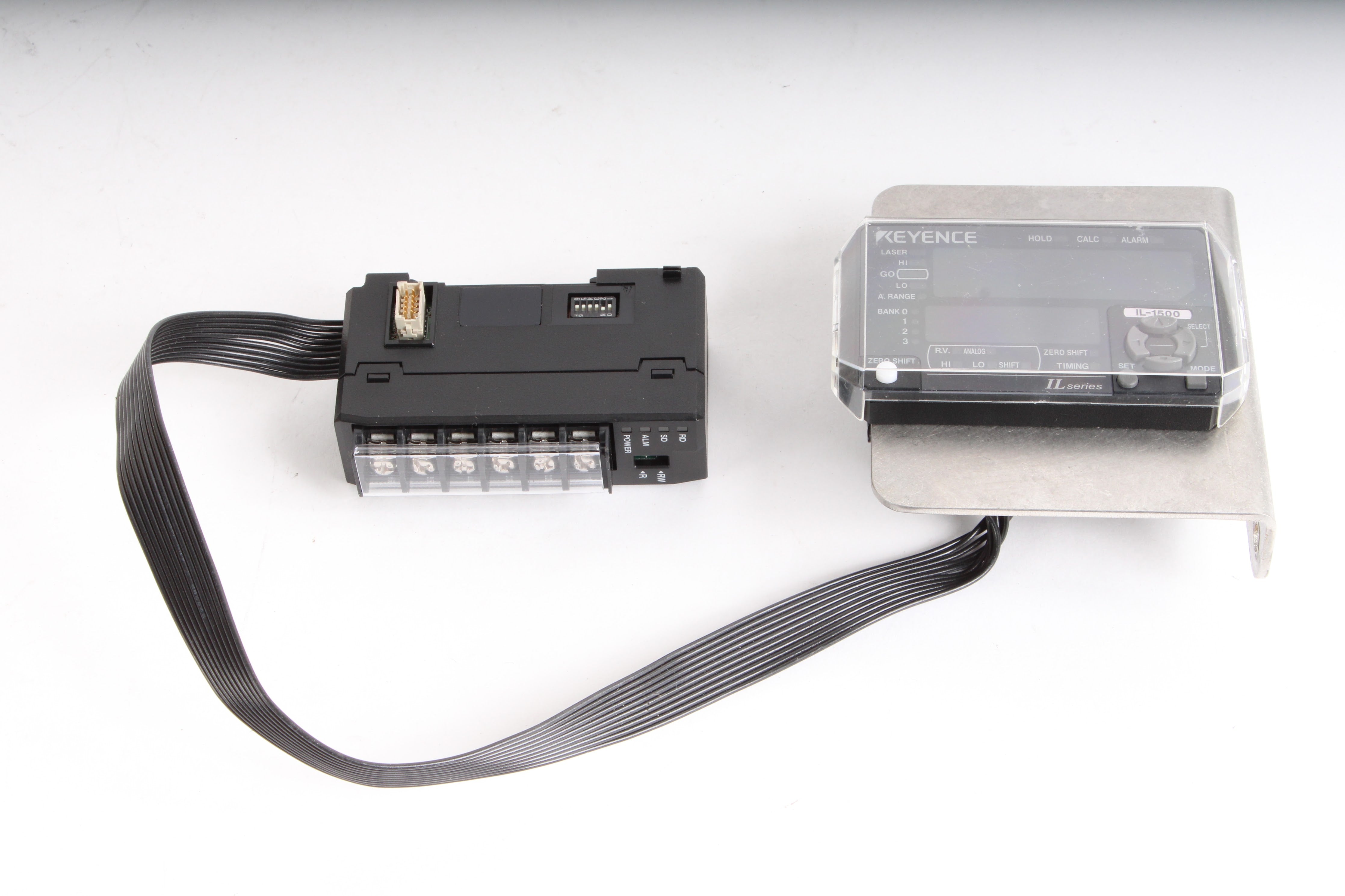 Keyence IL-1500 Amplifier Unit With Keyence DL-RS1A Communication Modu ...