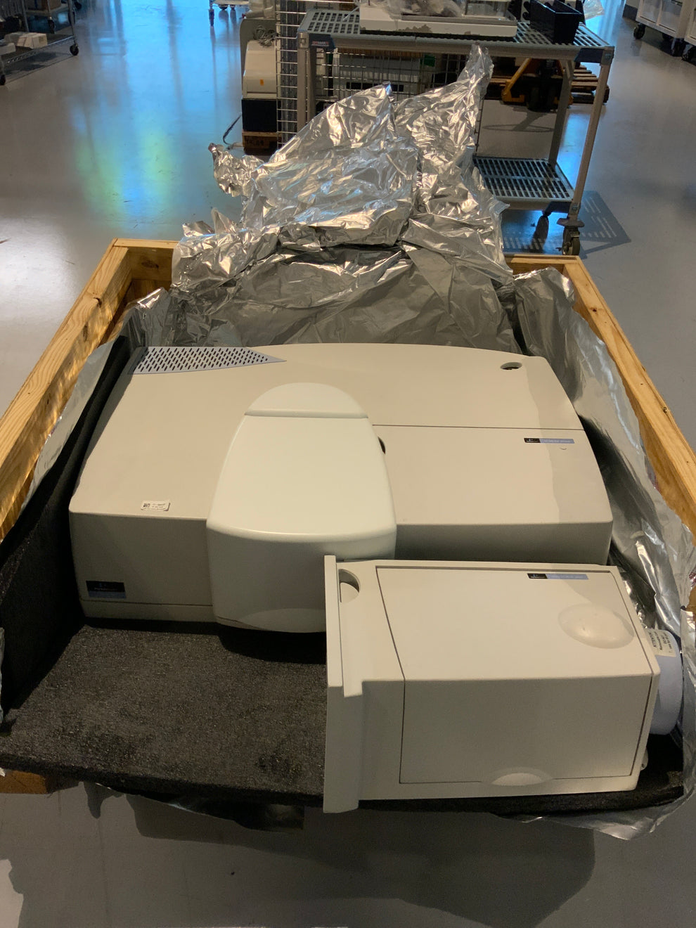 Perkin Elmer Lambda 1050 UV/Vis/NIR Spectrophotometer With Accessories ...