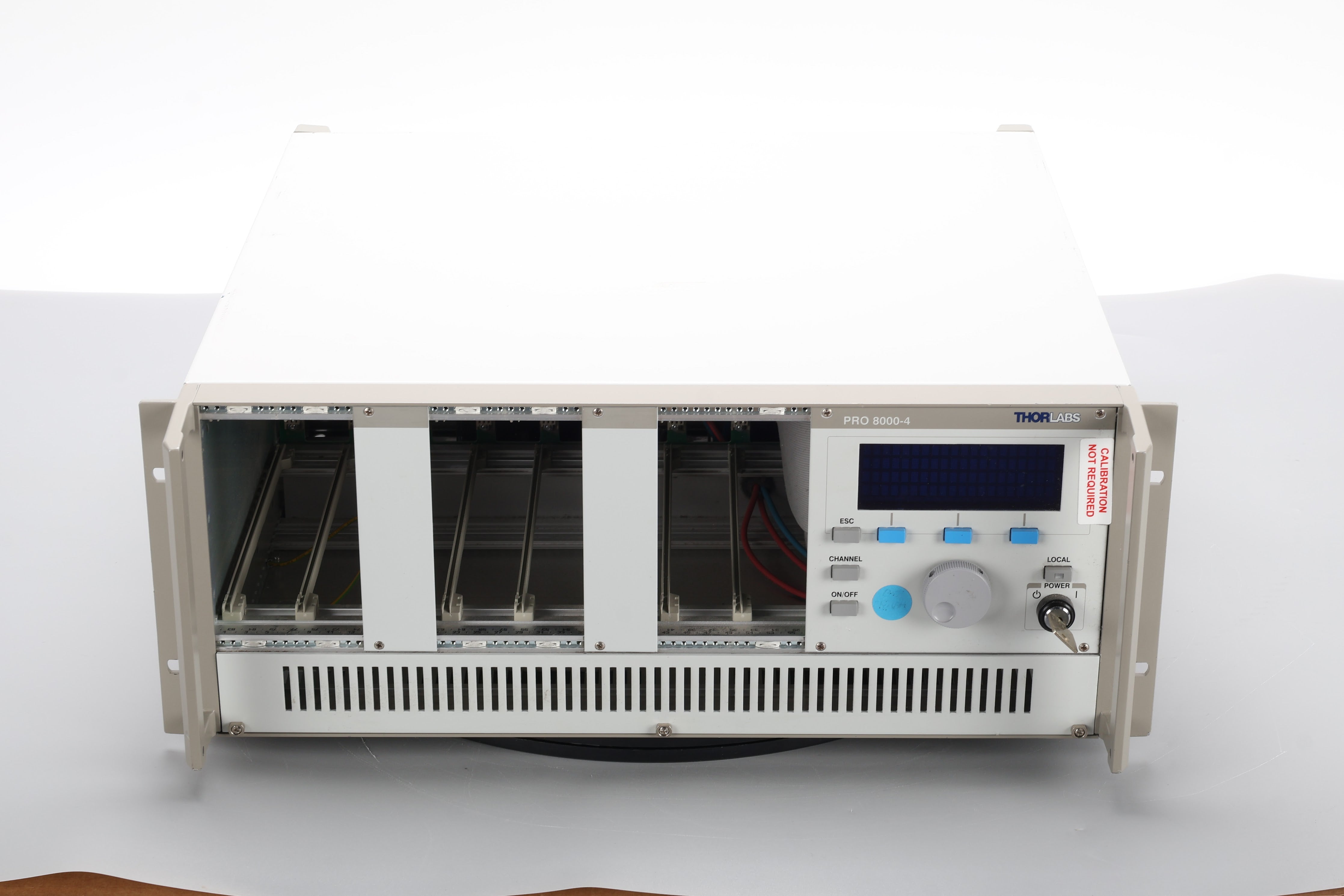 Thorlabs PRO 8000-4 Modular Rack Chassis With Key - AS IS For Parts or ...