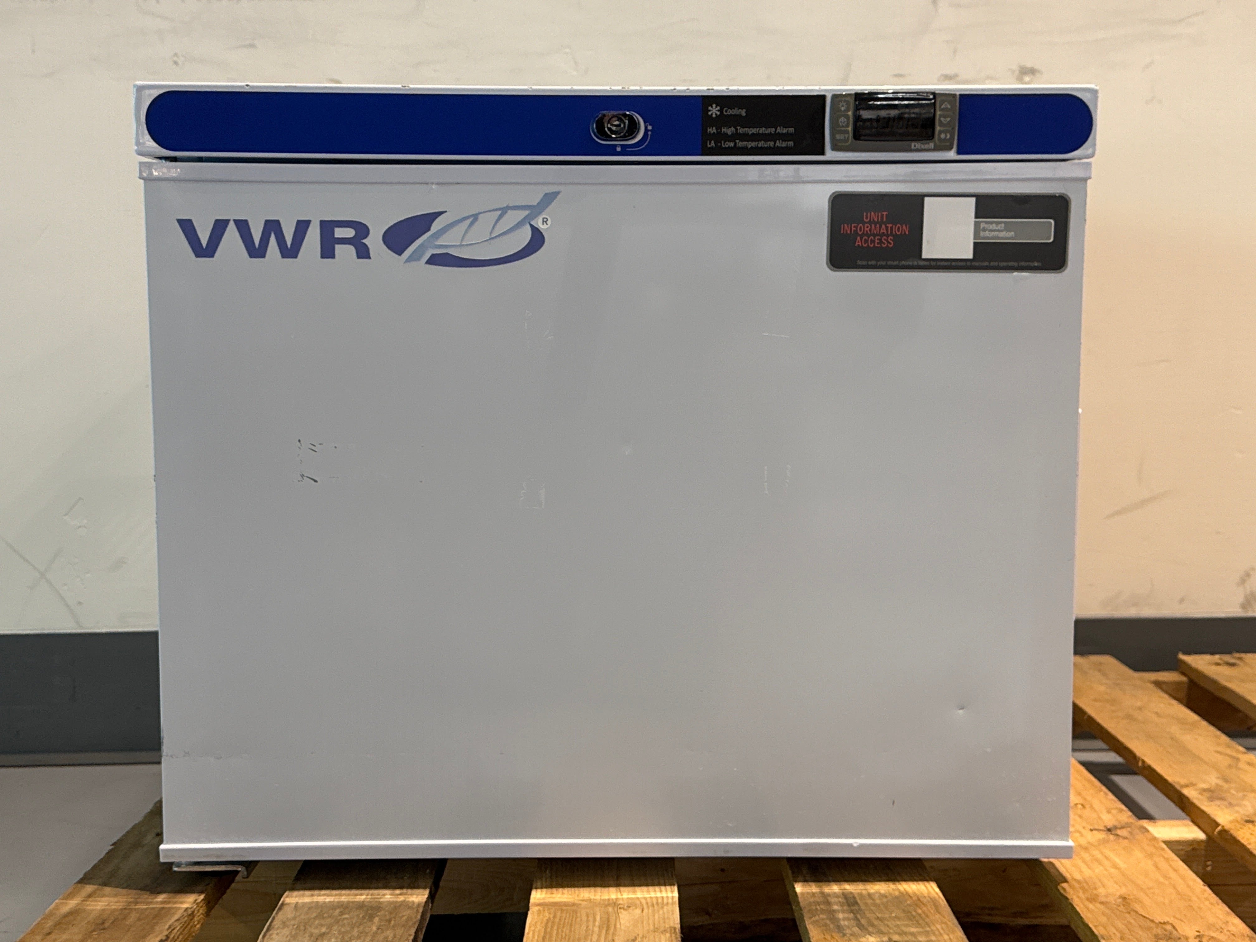 VWR HCUCFS0120LH Plus Series Freestanding Countertop and Undercounter ...
