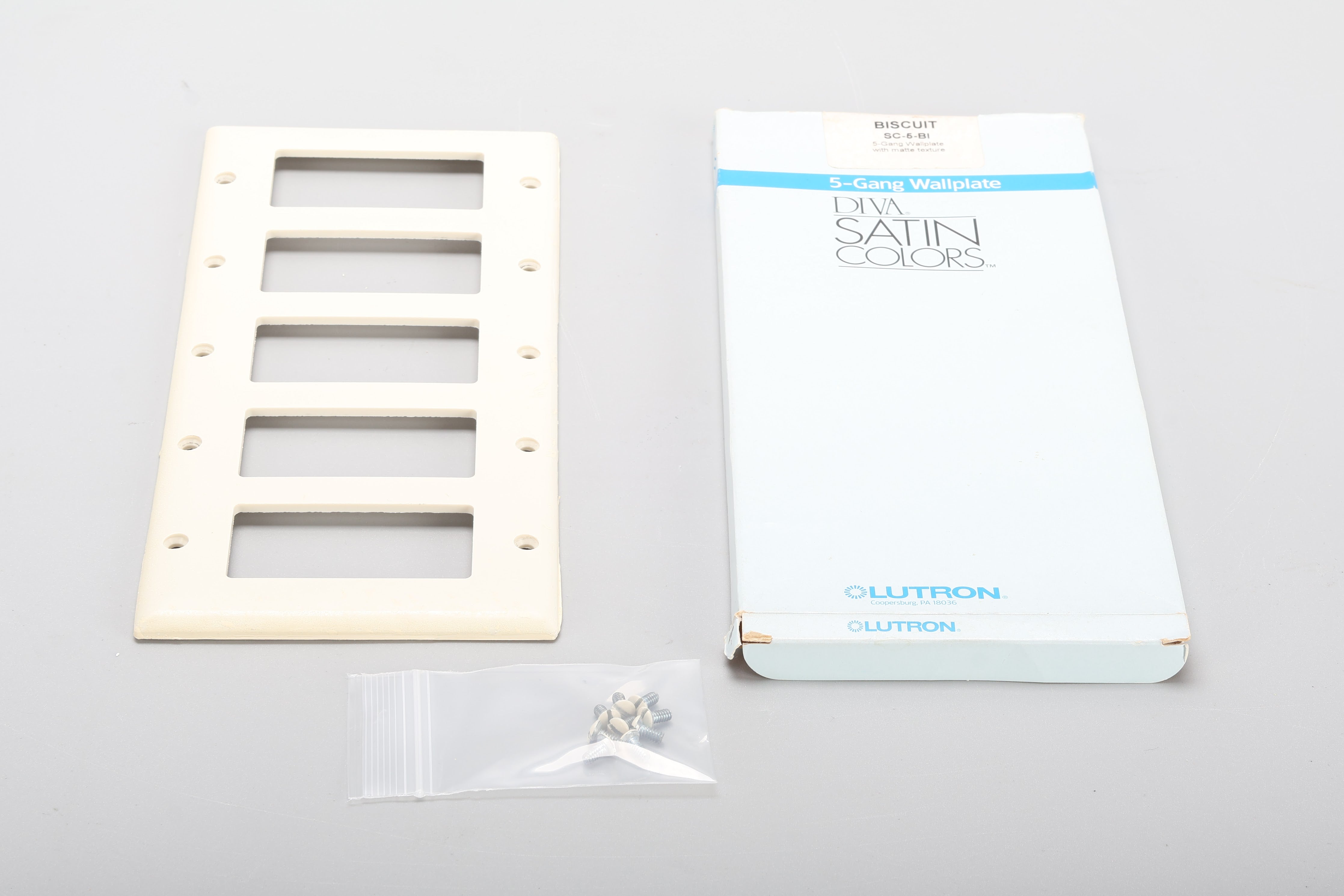 Lutron SC-5-BL 5-Gang Wallplate Decorator Style - Fair Condition – NTC Tech