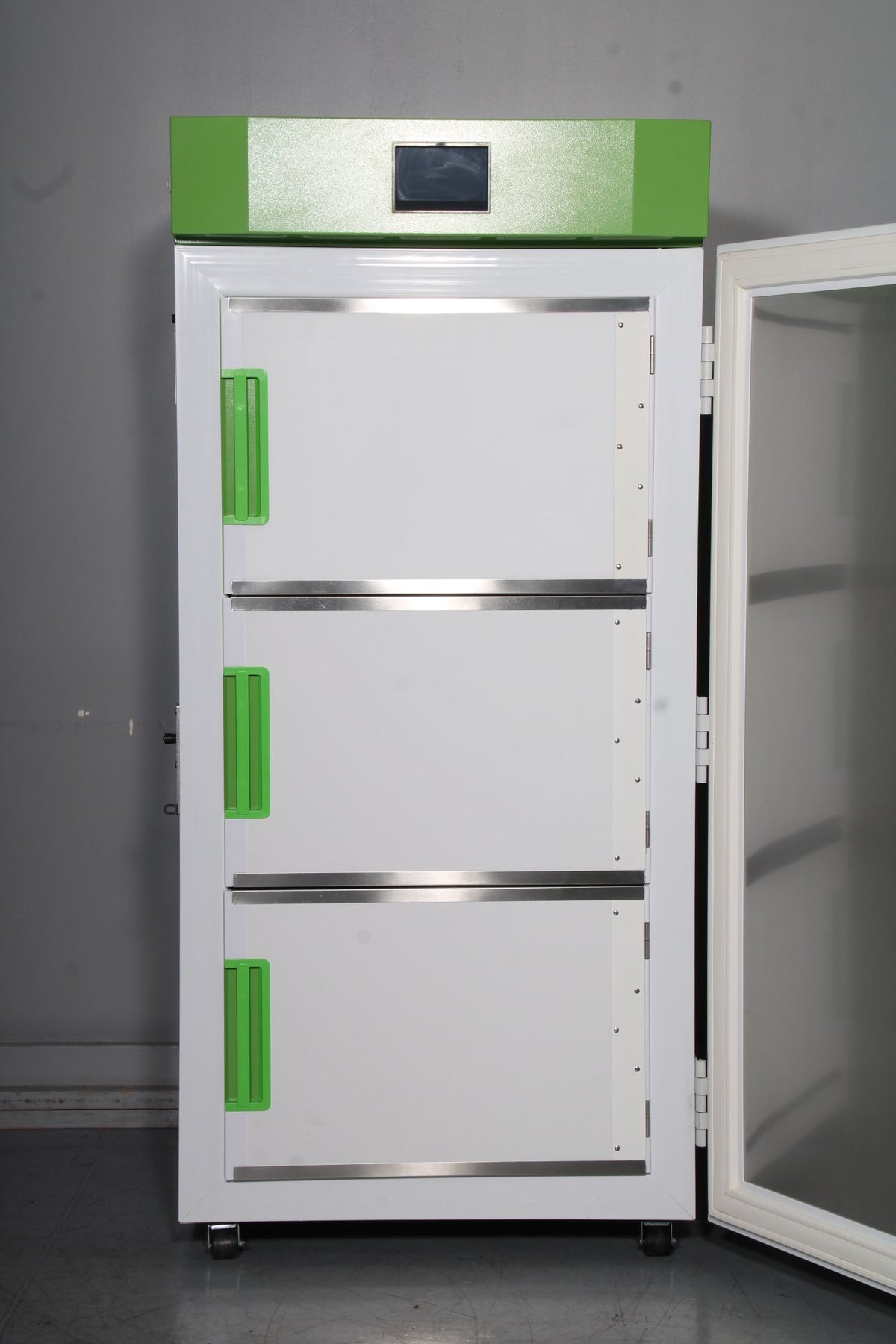 10-906808