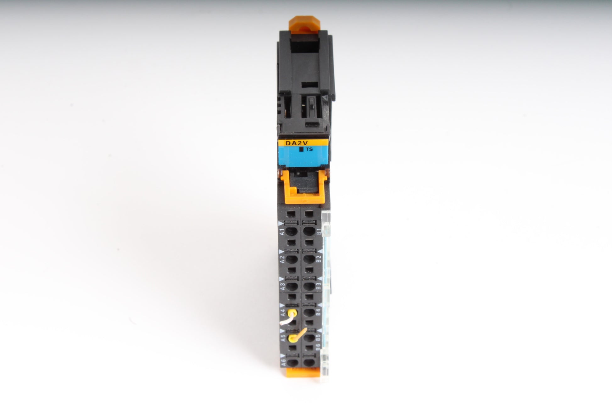 10-668053