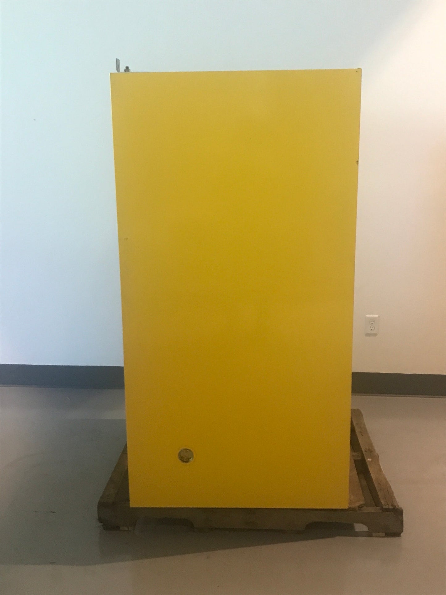 10-681030