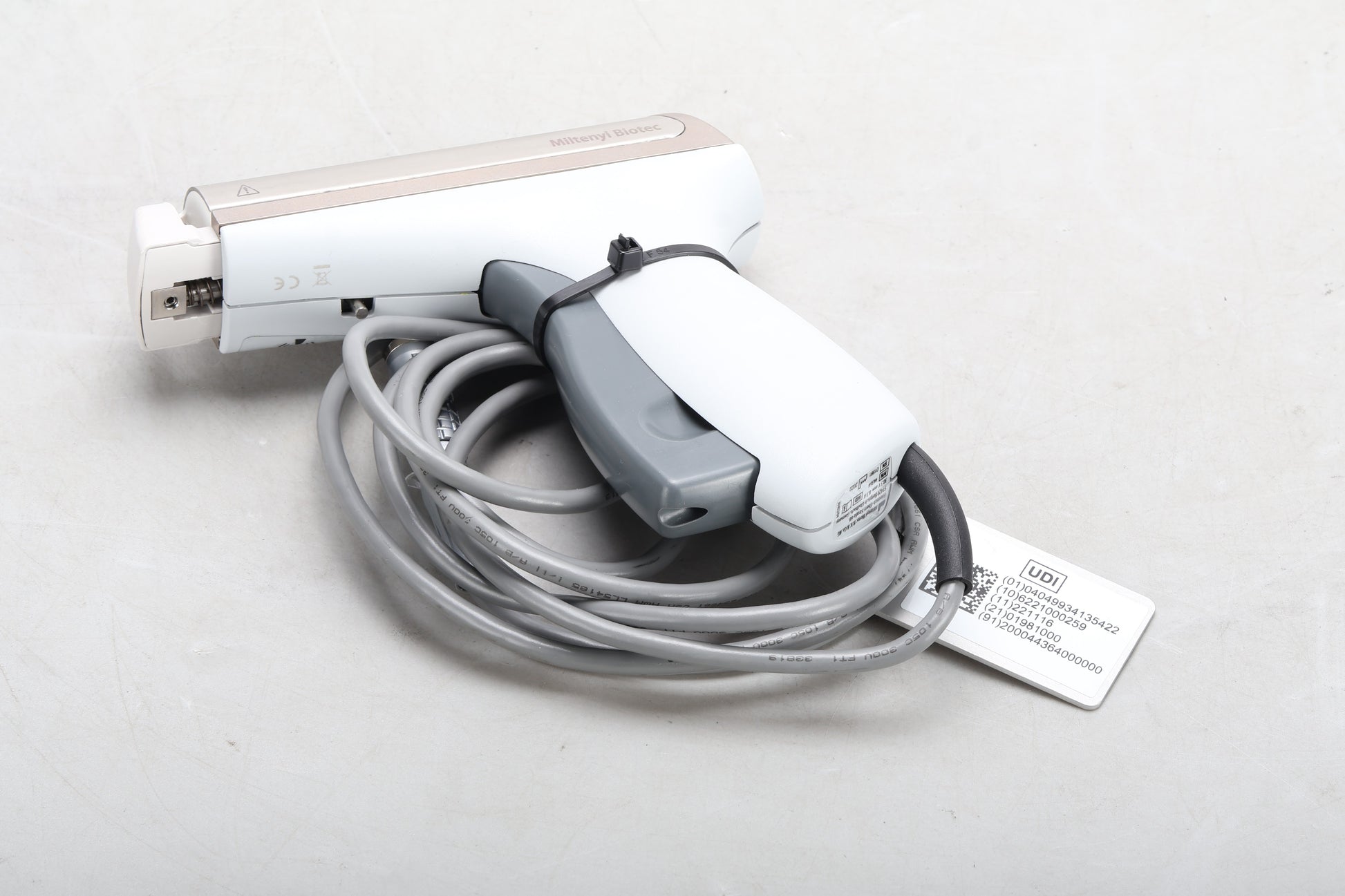 10-837585