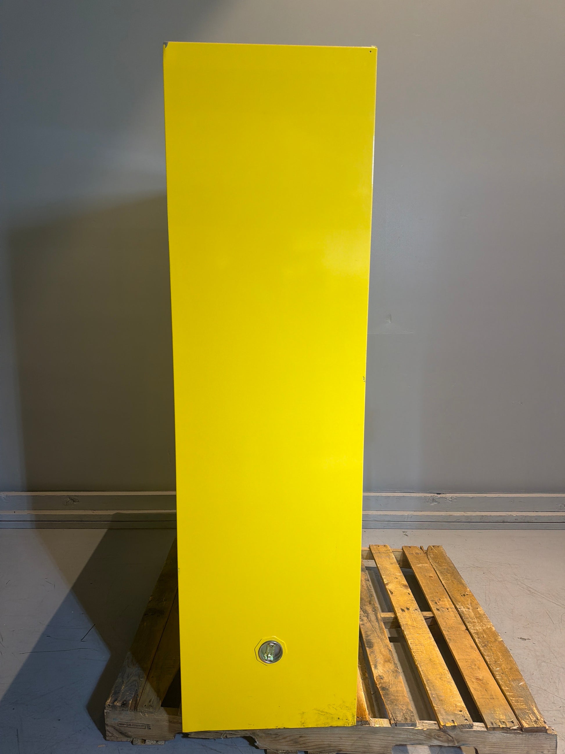 10-881805