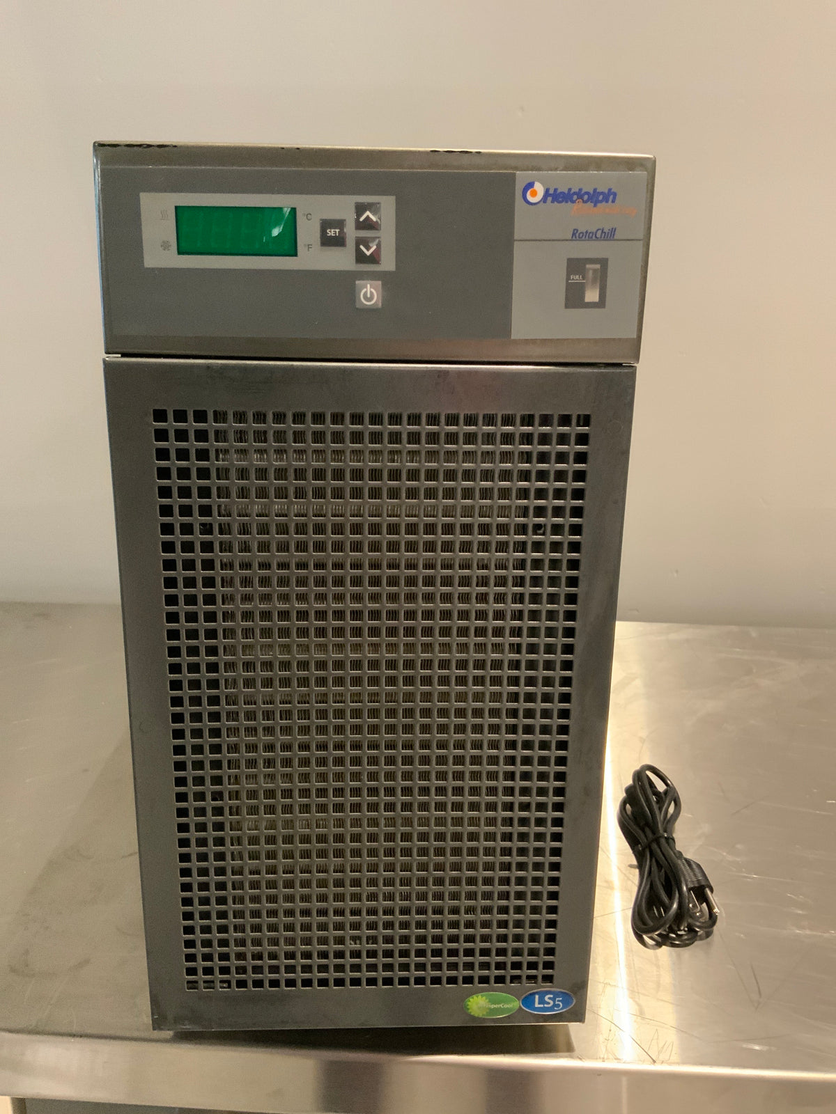 10-890403