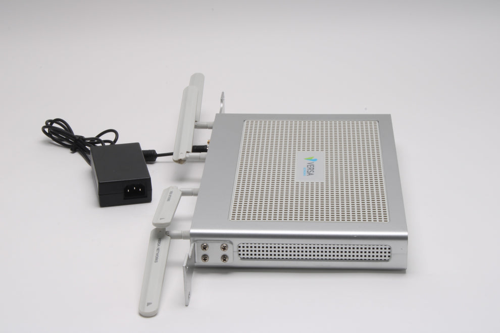 Versa Networks CSG750-2LA Router W/ Rack Ears, Power Adapter,4x Antenn ...