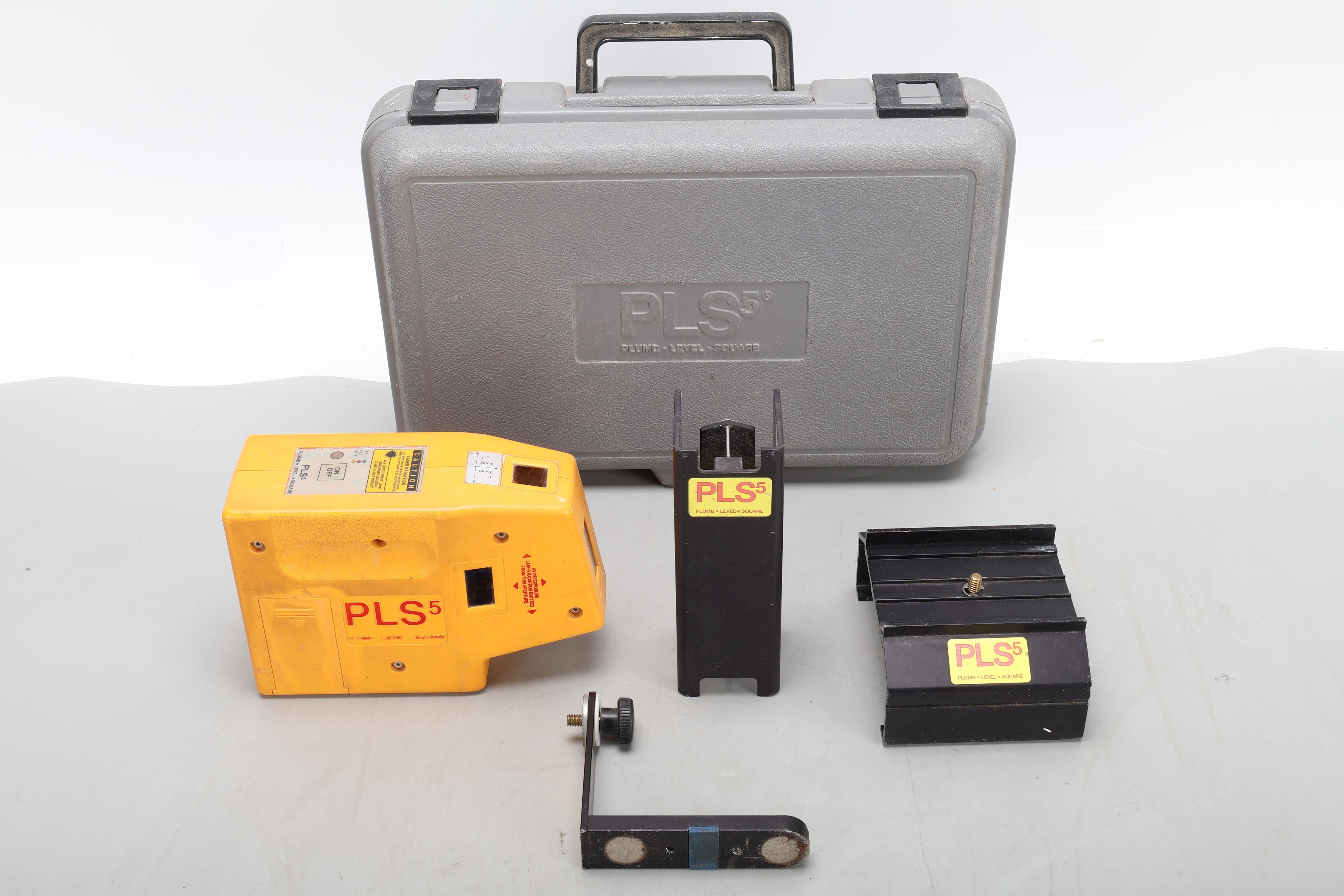 Pacific Laser Systems PLS PLS5 Dot Laser Level w/ Mount and Case Fair ...