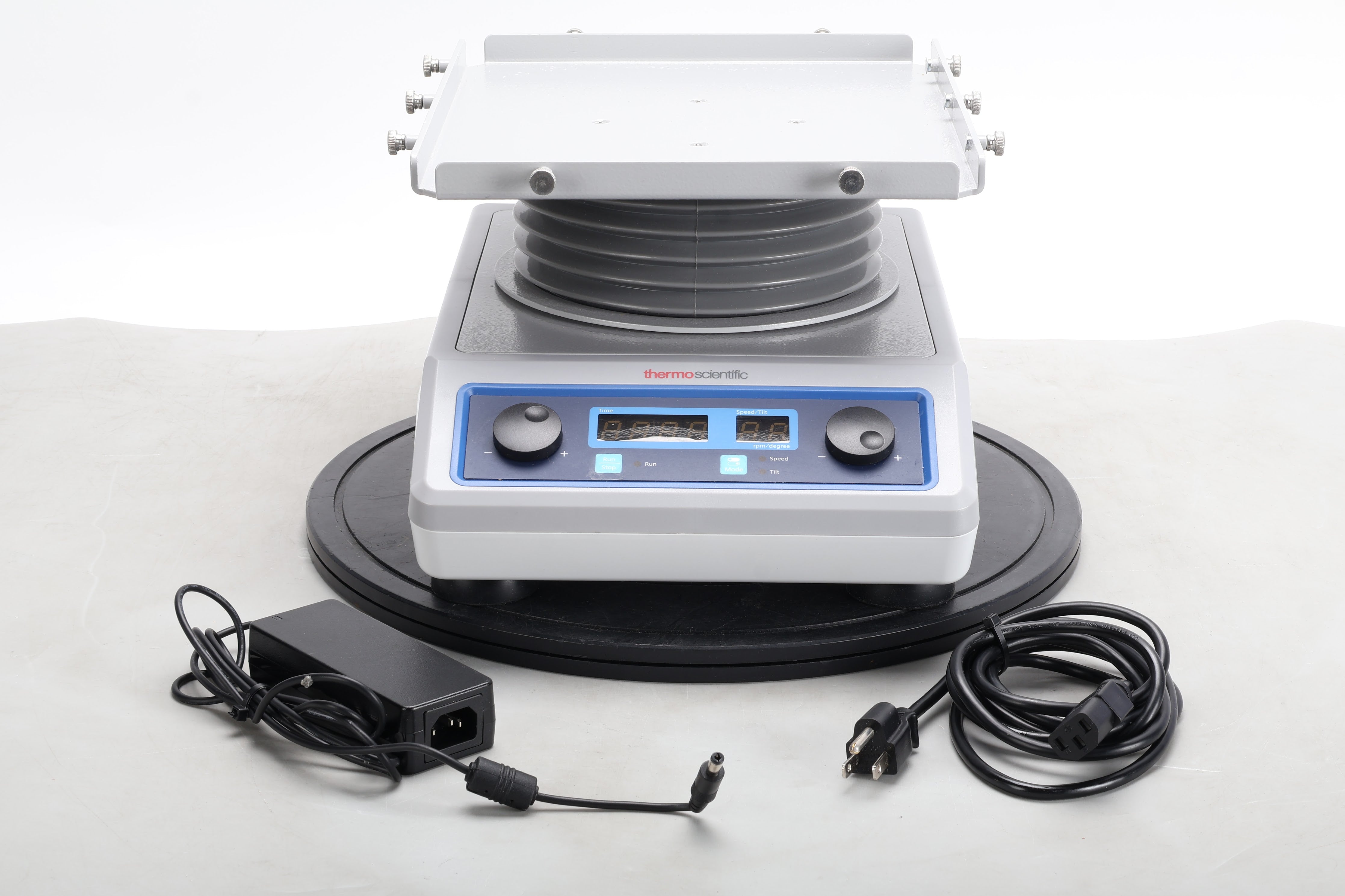 Thermo Scientific 88882013 Digital Platform Rocker W/ Power Supply and ...