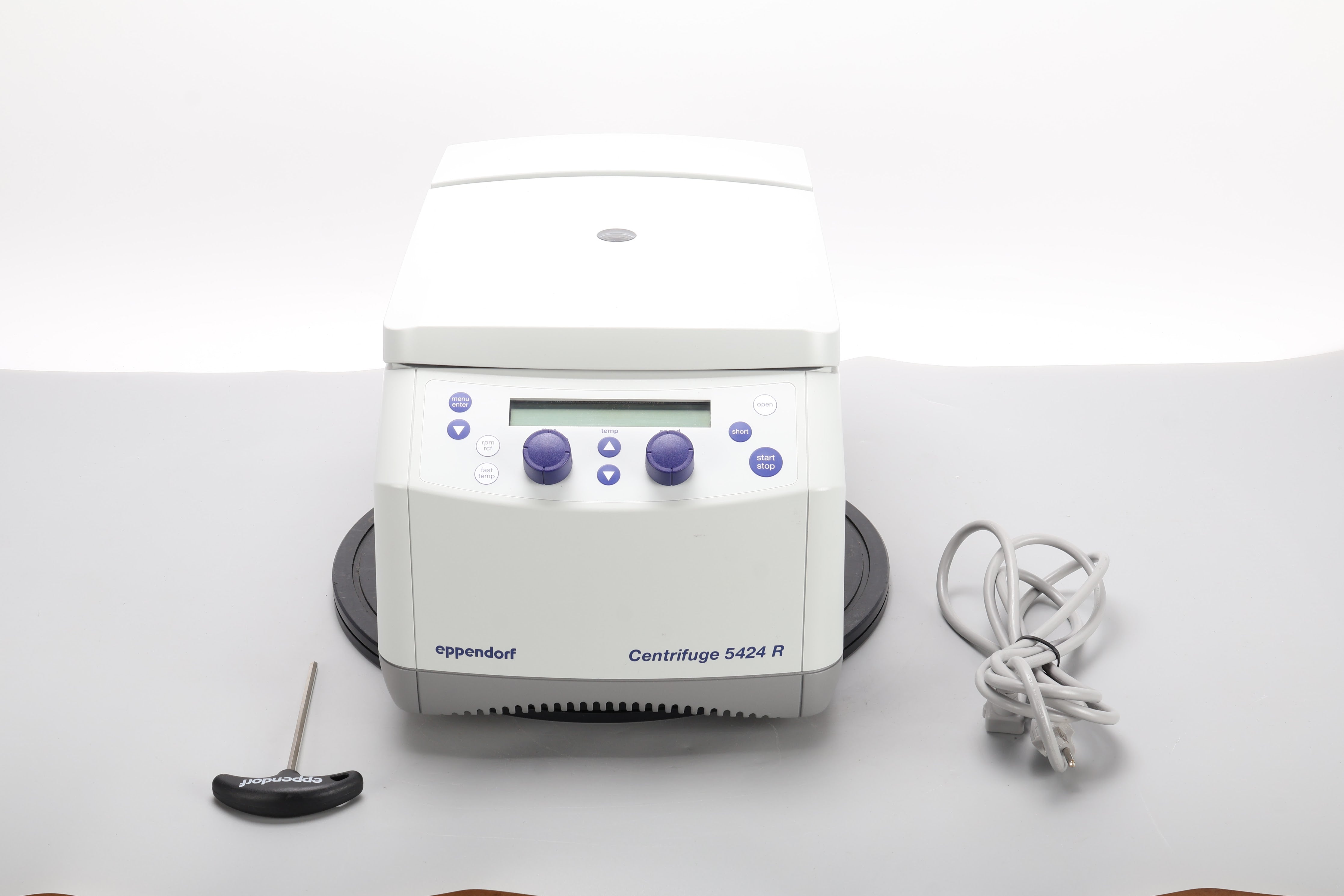 Eppendorf 5425R Refrigerated Centrifuge With FA-45-24-11 Rotor and Pow ...