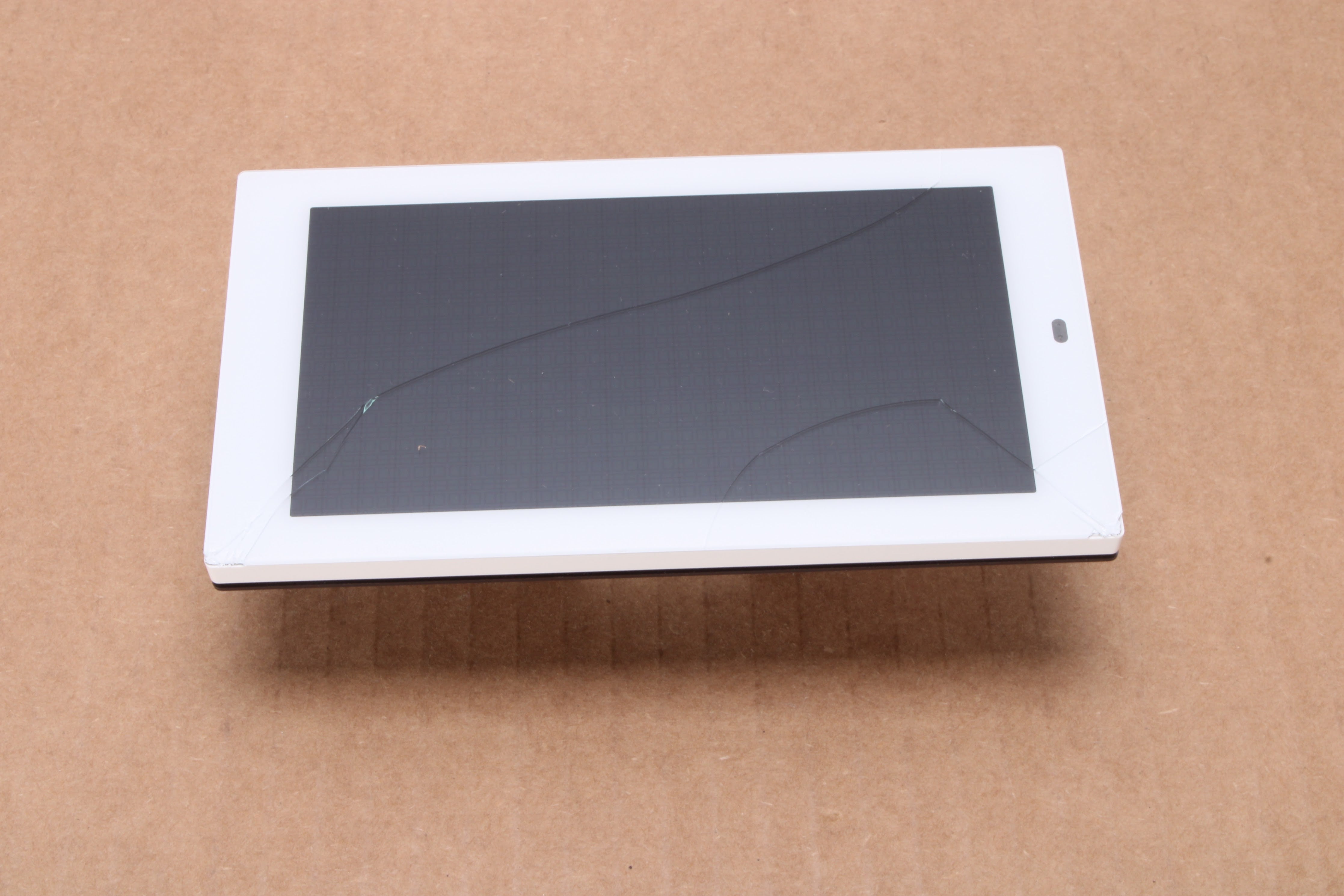 Savant ITP-E5500W-00 Touch Screen Panel With Back Plate - Poor Conditi ...