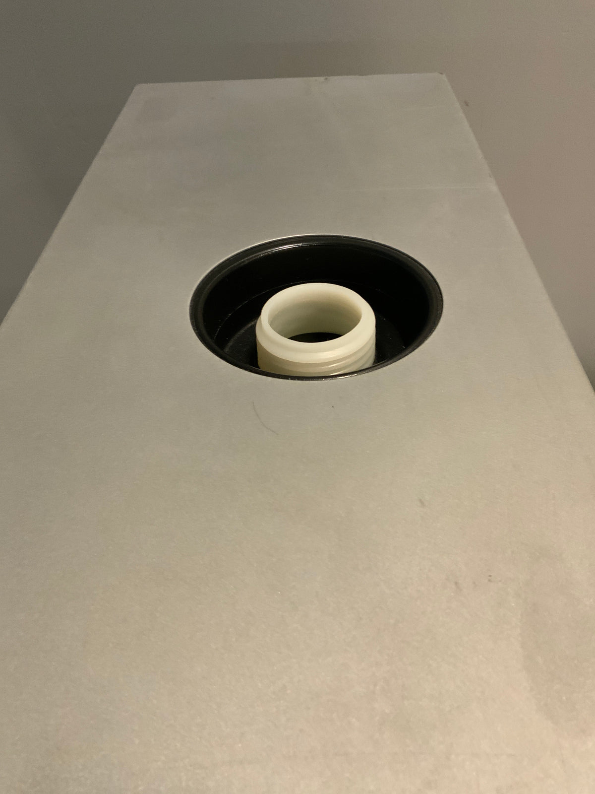 10-890404