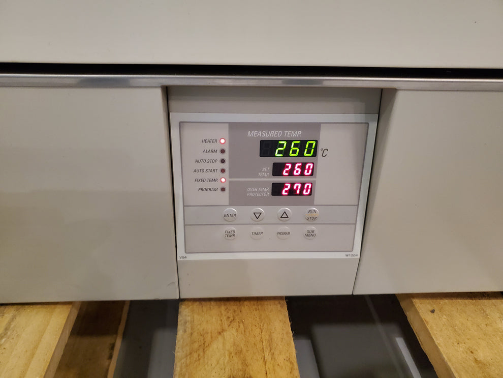 Yamato DKN602C Programmable Constant Temperature Oven 115V With 4x She