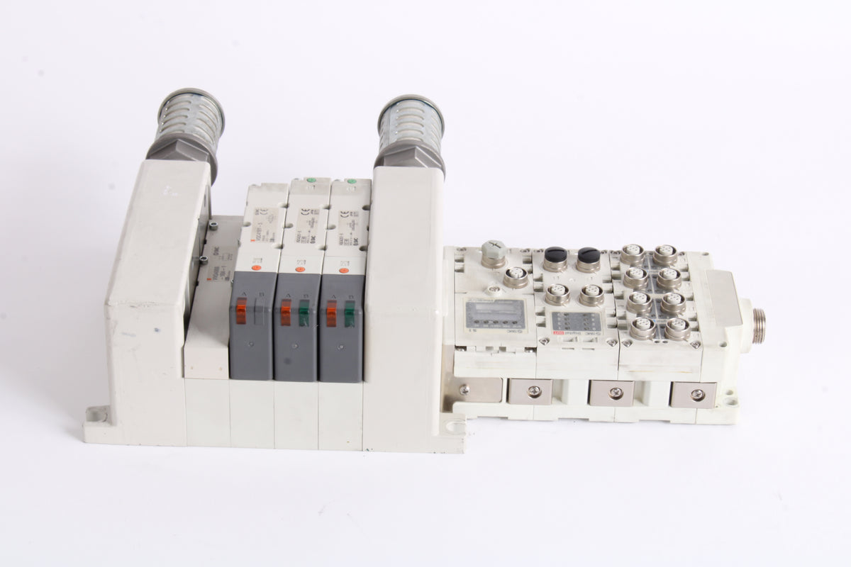 SMC EX600-SEN1 Serial Interface Unit + EX600-DYP8 + EX600-DXPD + 3x VV ...