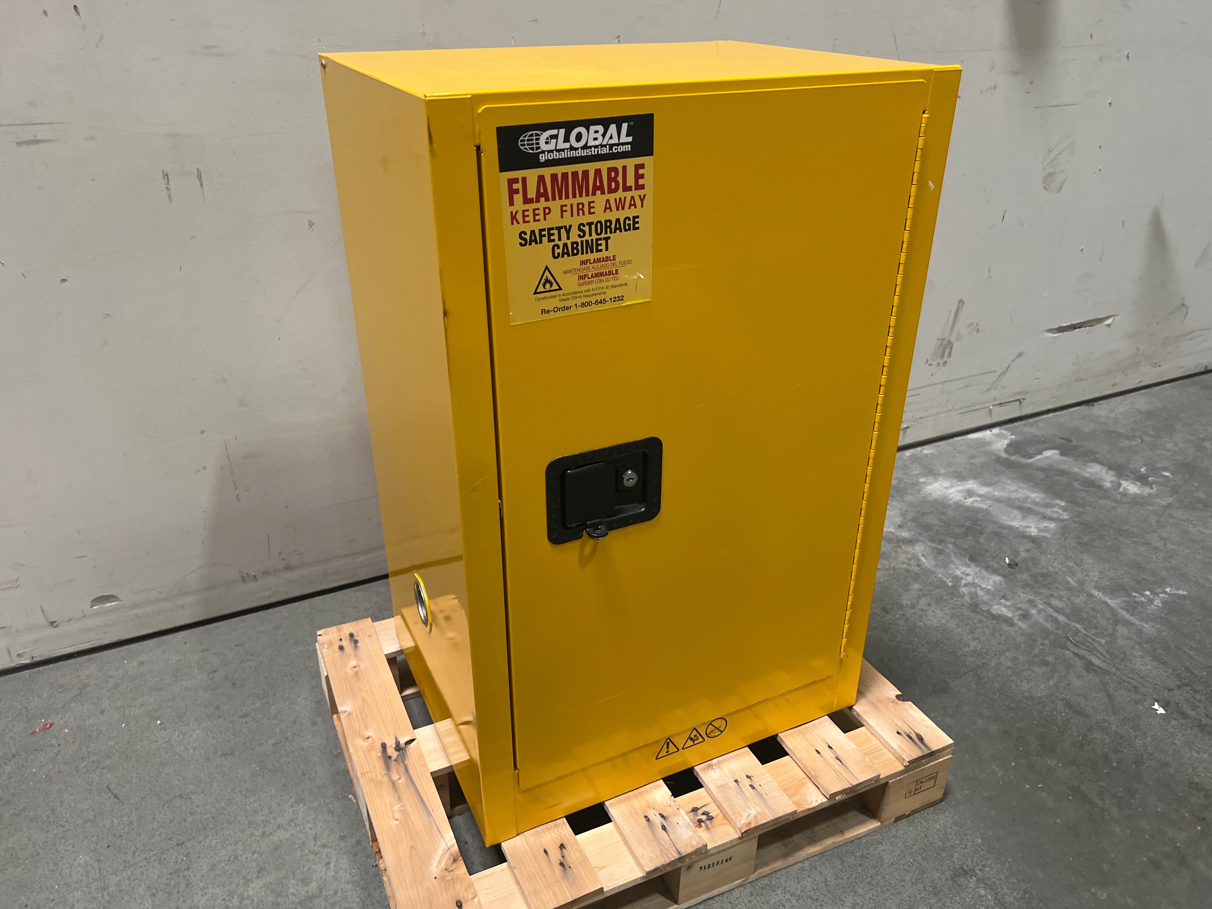 Global Industrial 962355 Flammable Cabinet, Manual Close Single Door ...