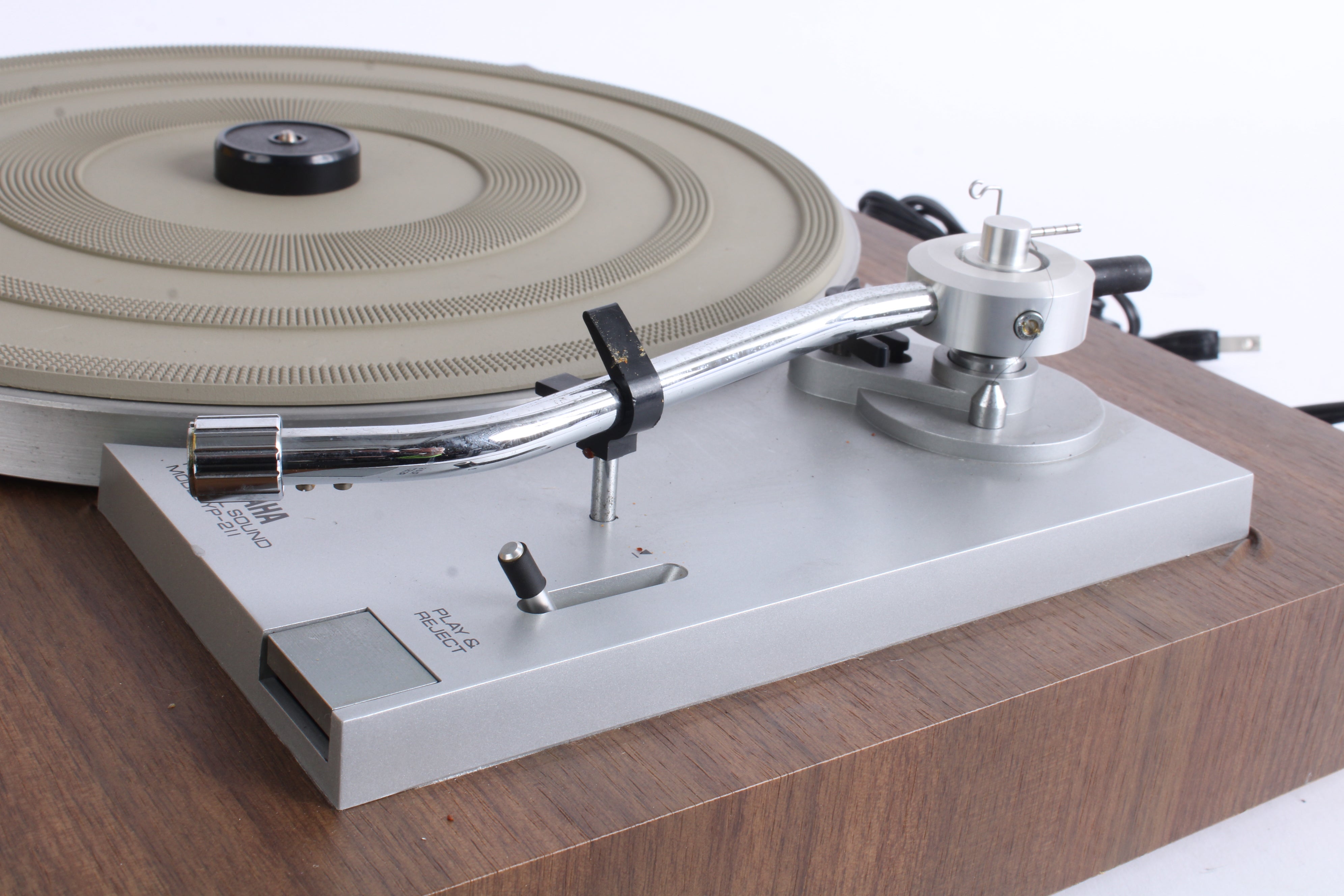 【美品】YAMAHA YP-211 レコードプレーヤー YAMAHA YP-211の仕様 ヤマハ
