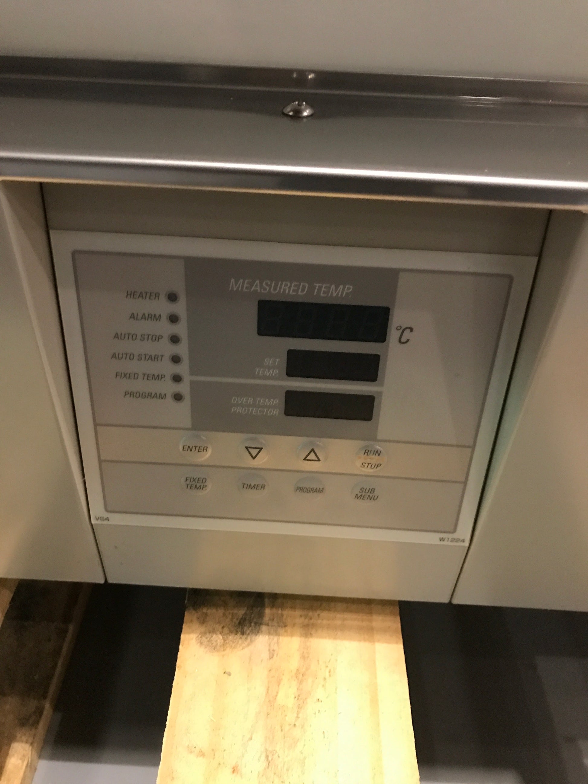 10-690381