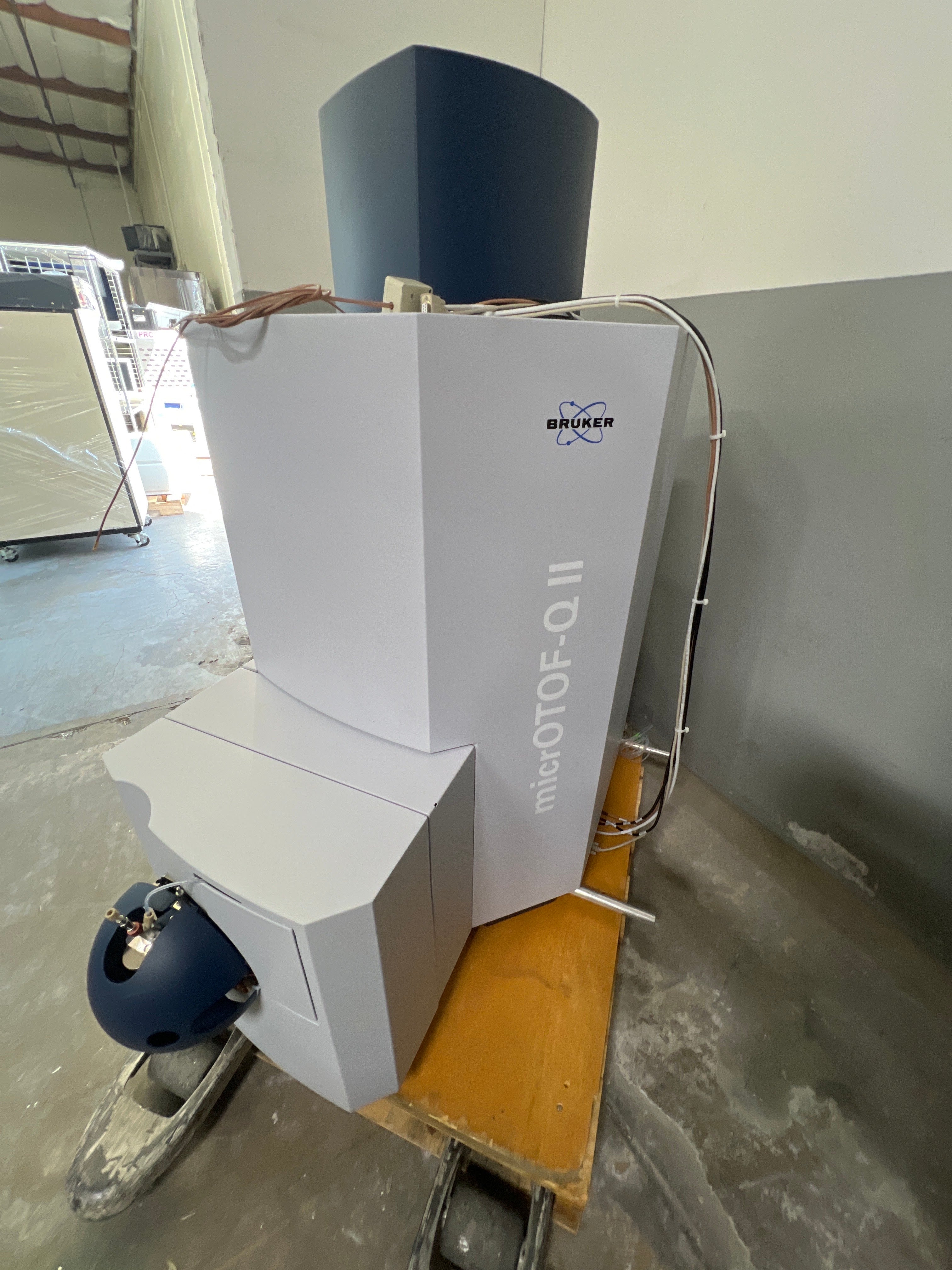 Bruker Daltonics micrOTOF-Q II ESI-Qq-TOF Time-of-Flight Mass Spectrom ...