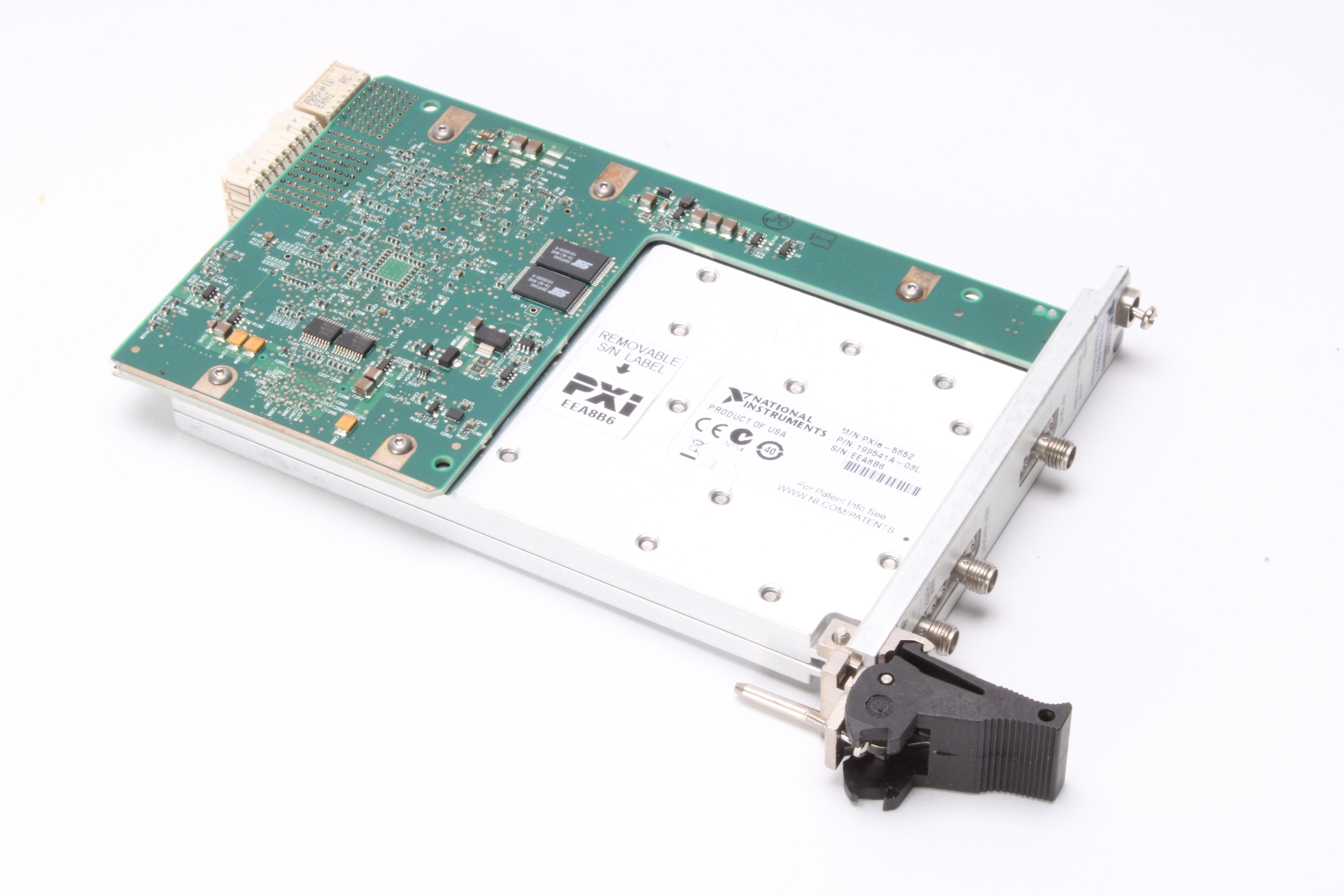 National Instruments NI PXIe-5611 – Modulo RF Upconverter/modulatore Vettoriale IQ (usato)