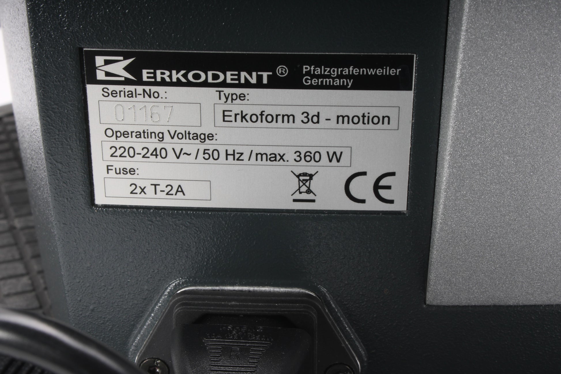10-748046