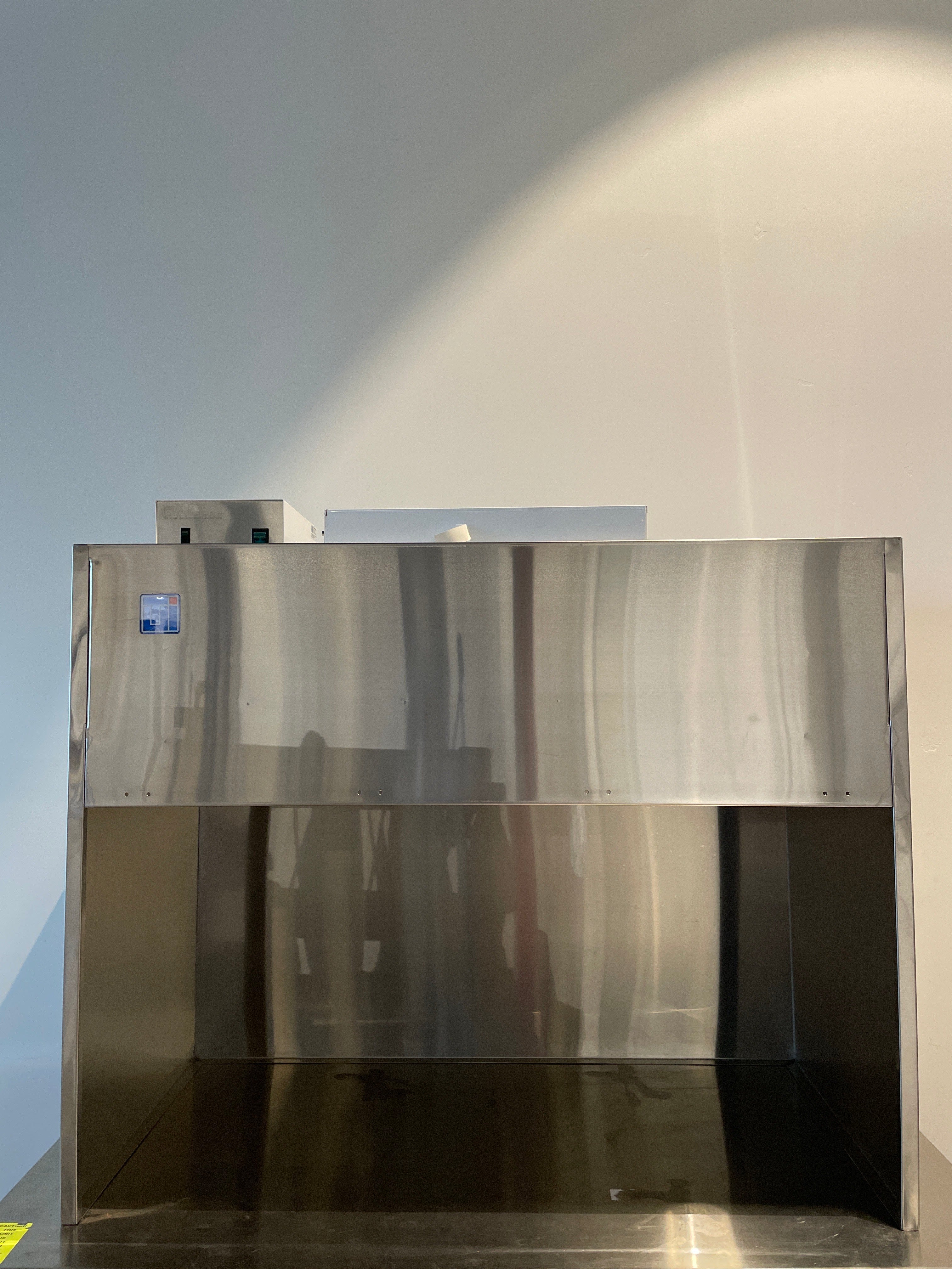 Terra Universal 1686-54C-SS Hood, WhisperFlow Benchtop Laminar Flow ...