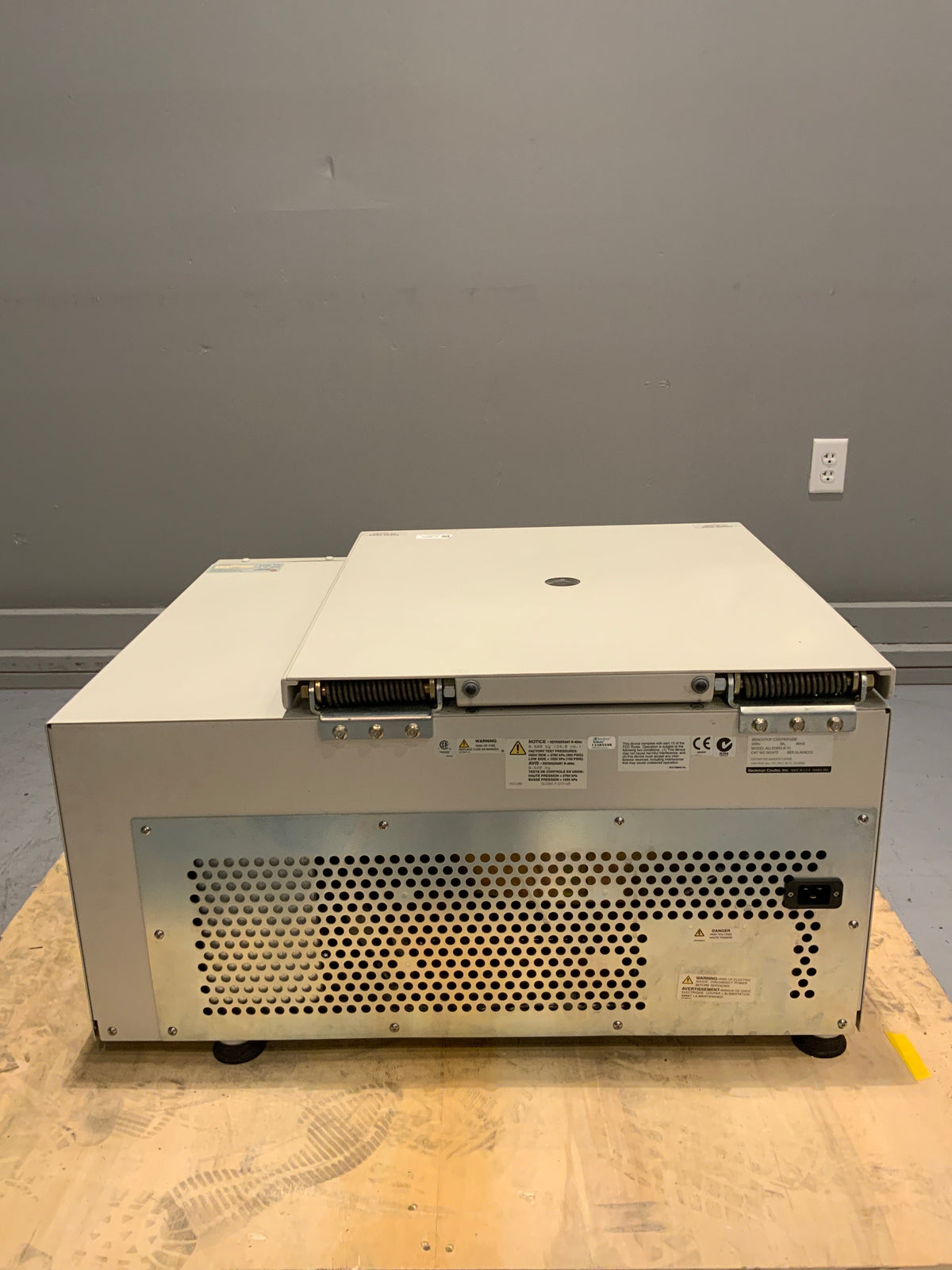 10-890390