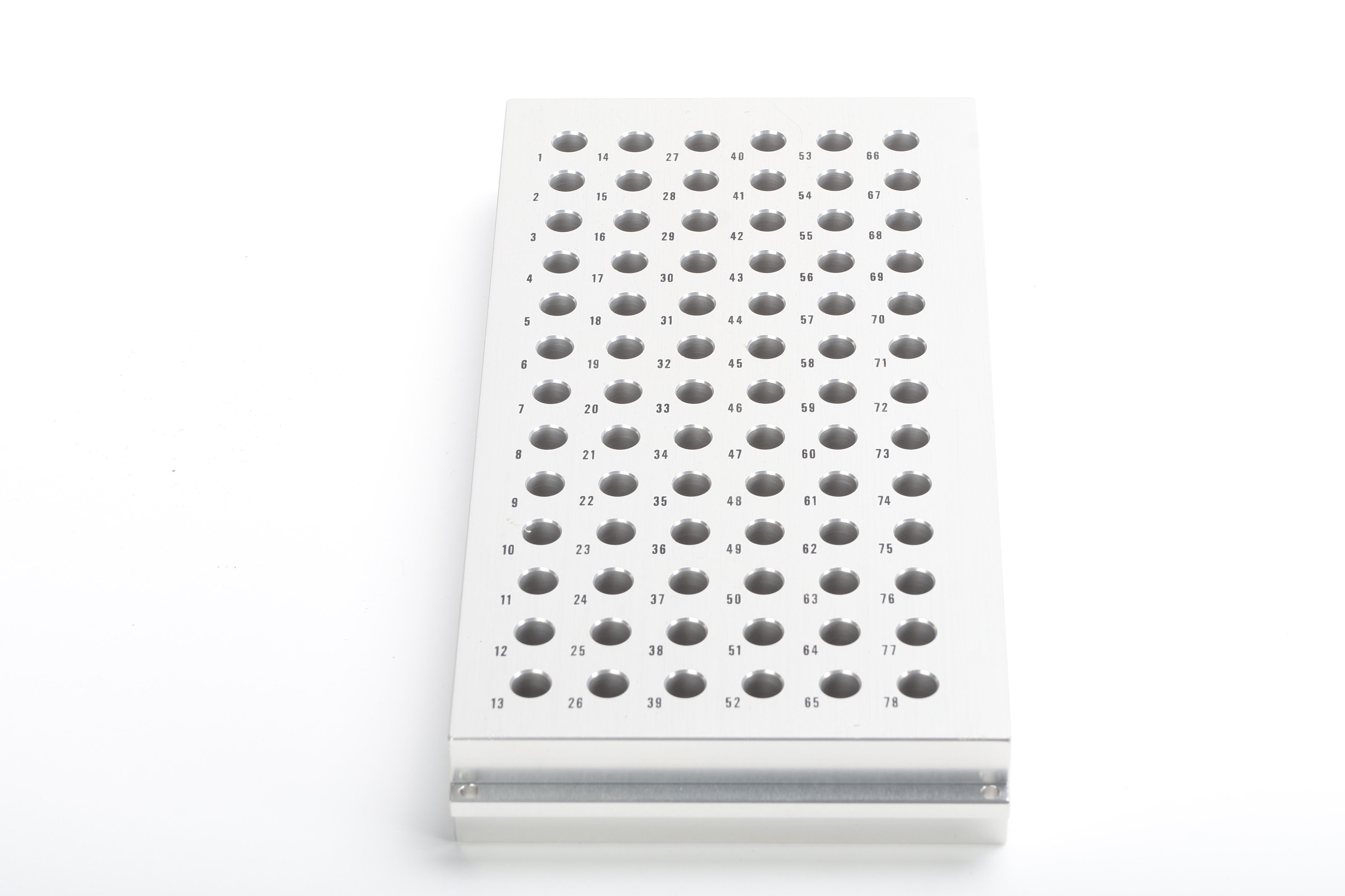 Unlabeled Double-Sided 78/98-Well Aluminum Heat Block – NTC Tech