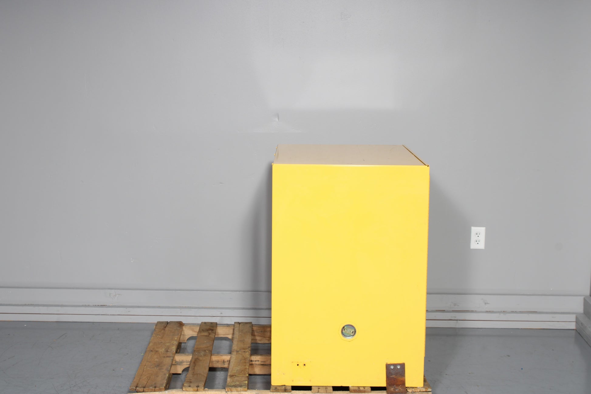 10-843572
