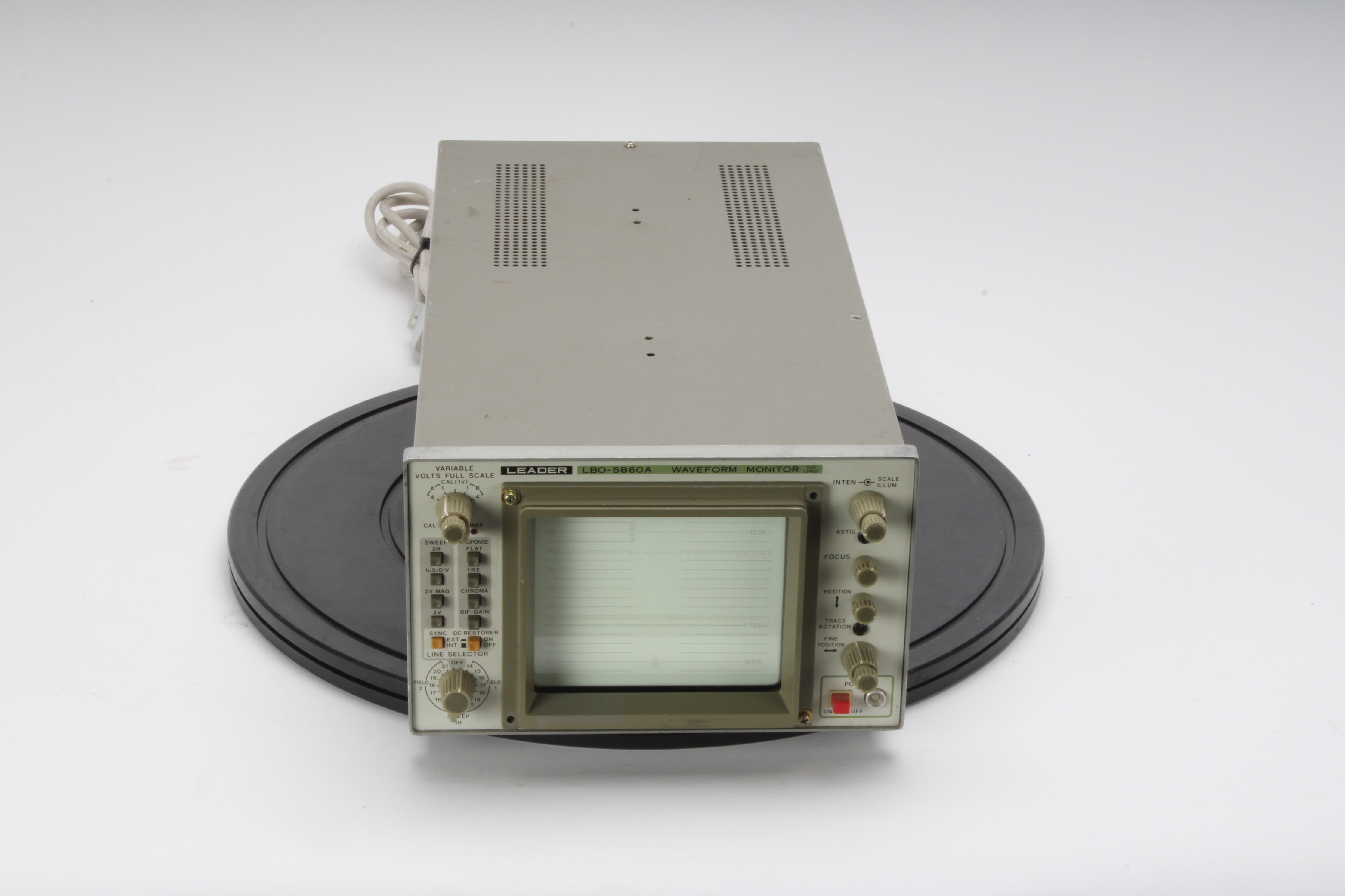Leader LBO-5860 Waveform Monitor for Video Broadcasting - Fair Conditi ...