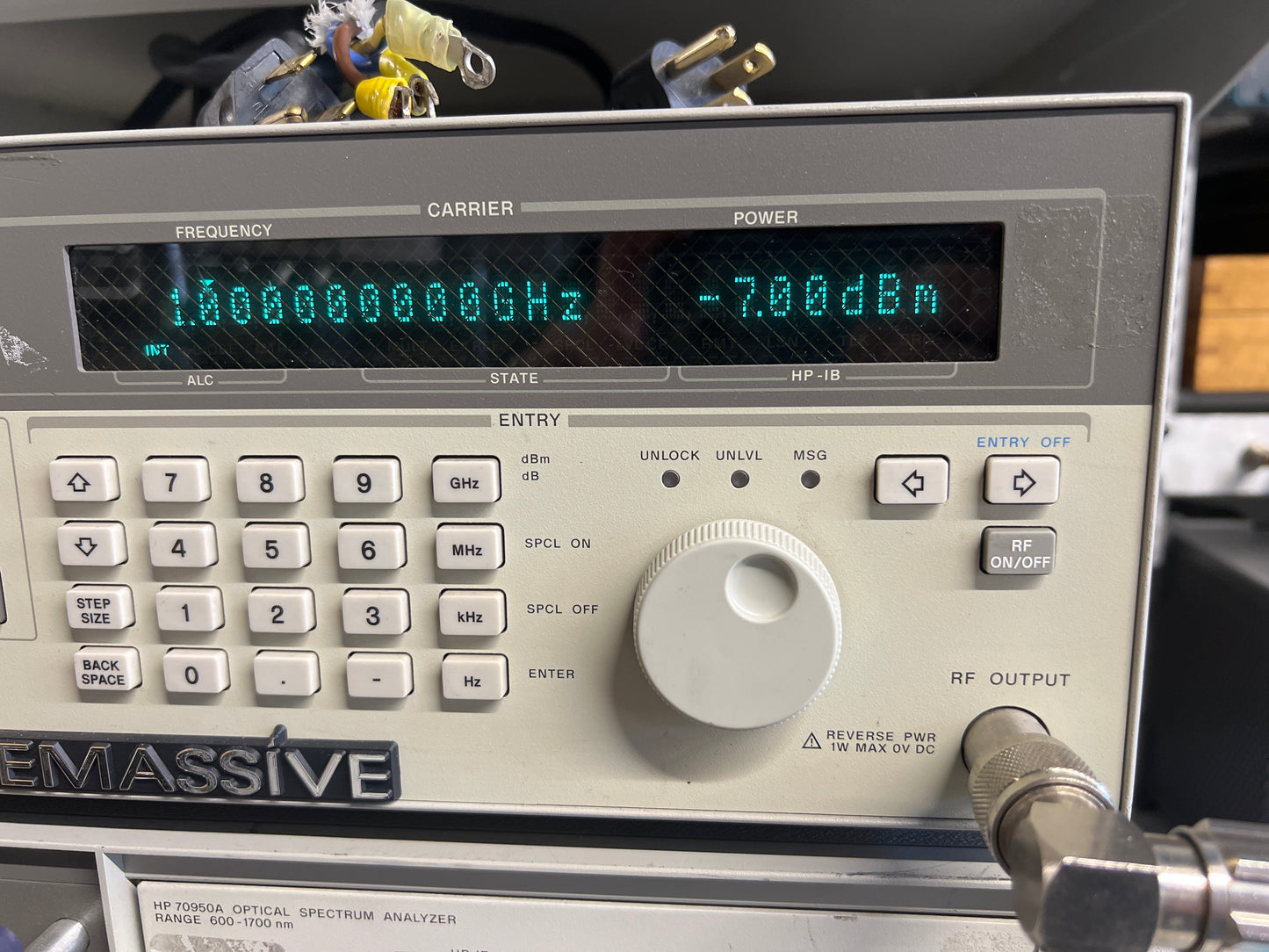 10-700854