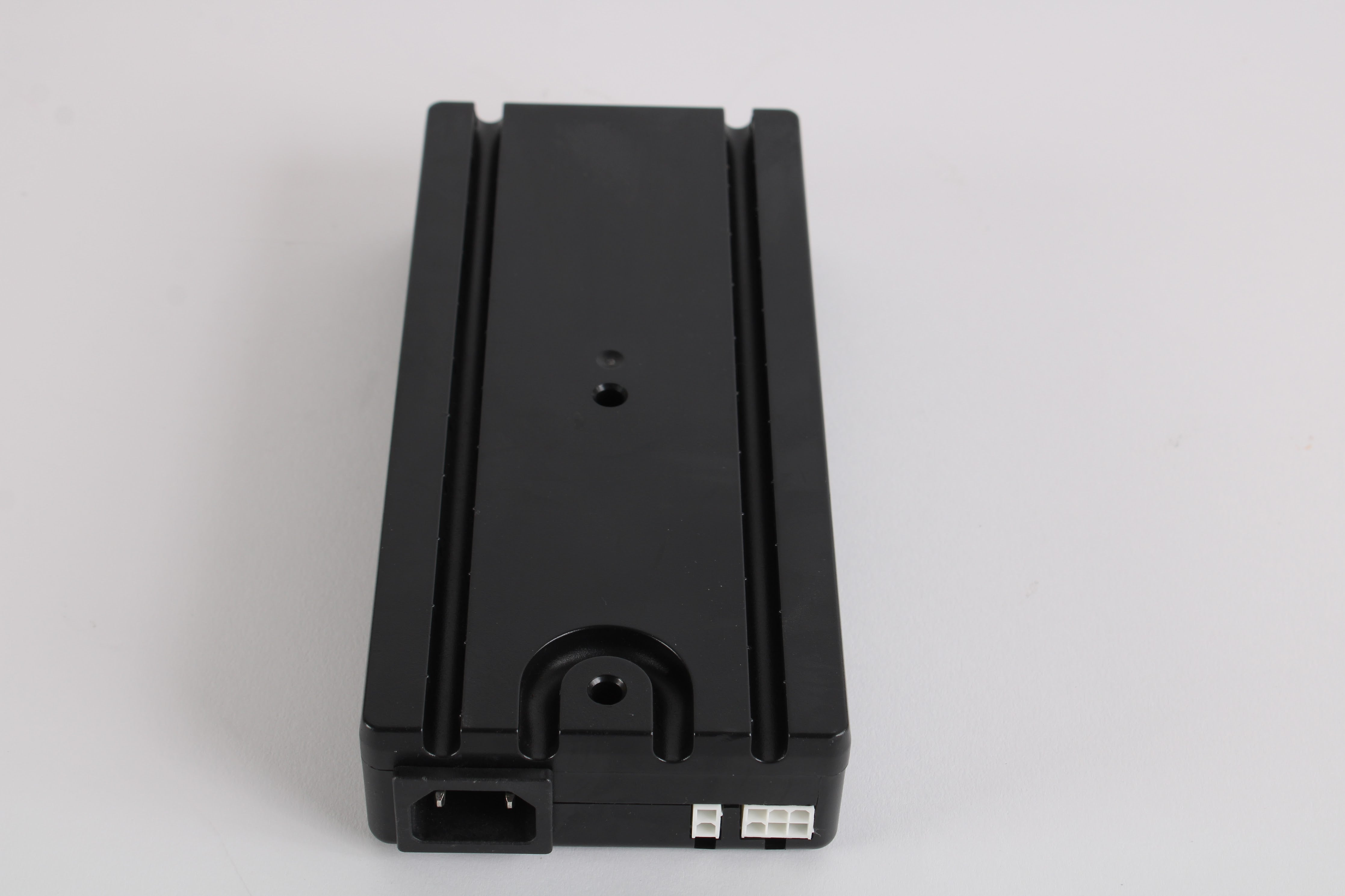 Linak CBD6SP00020A-109 Deskline 2-Kanal Steuerung Für Linearantrieb – 300W, 120VAC – Gebraucht