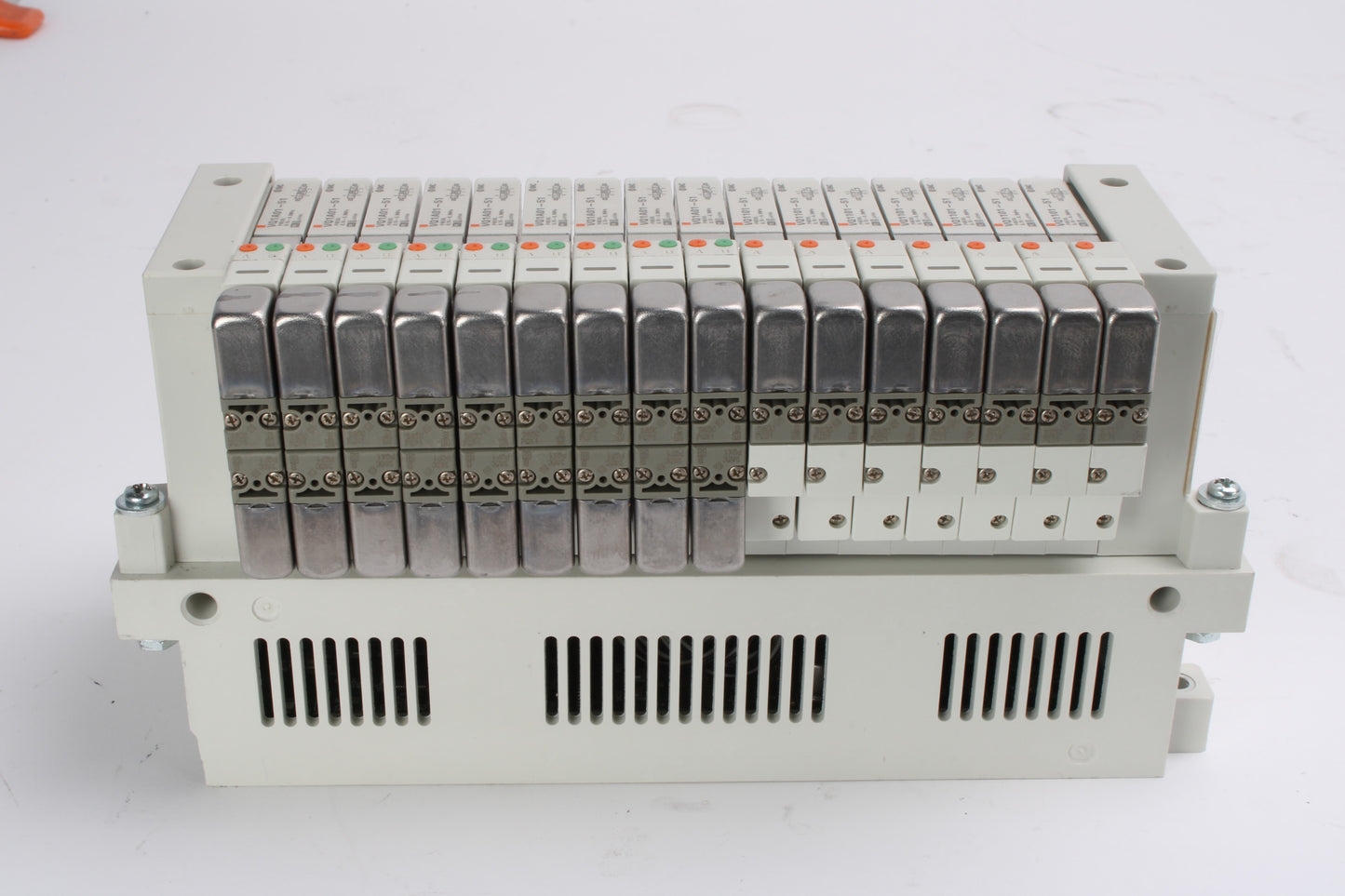 10-704046