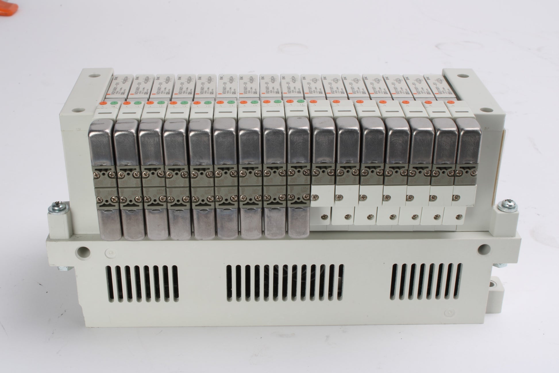 10-704046