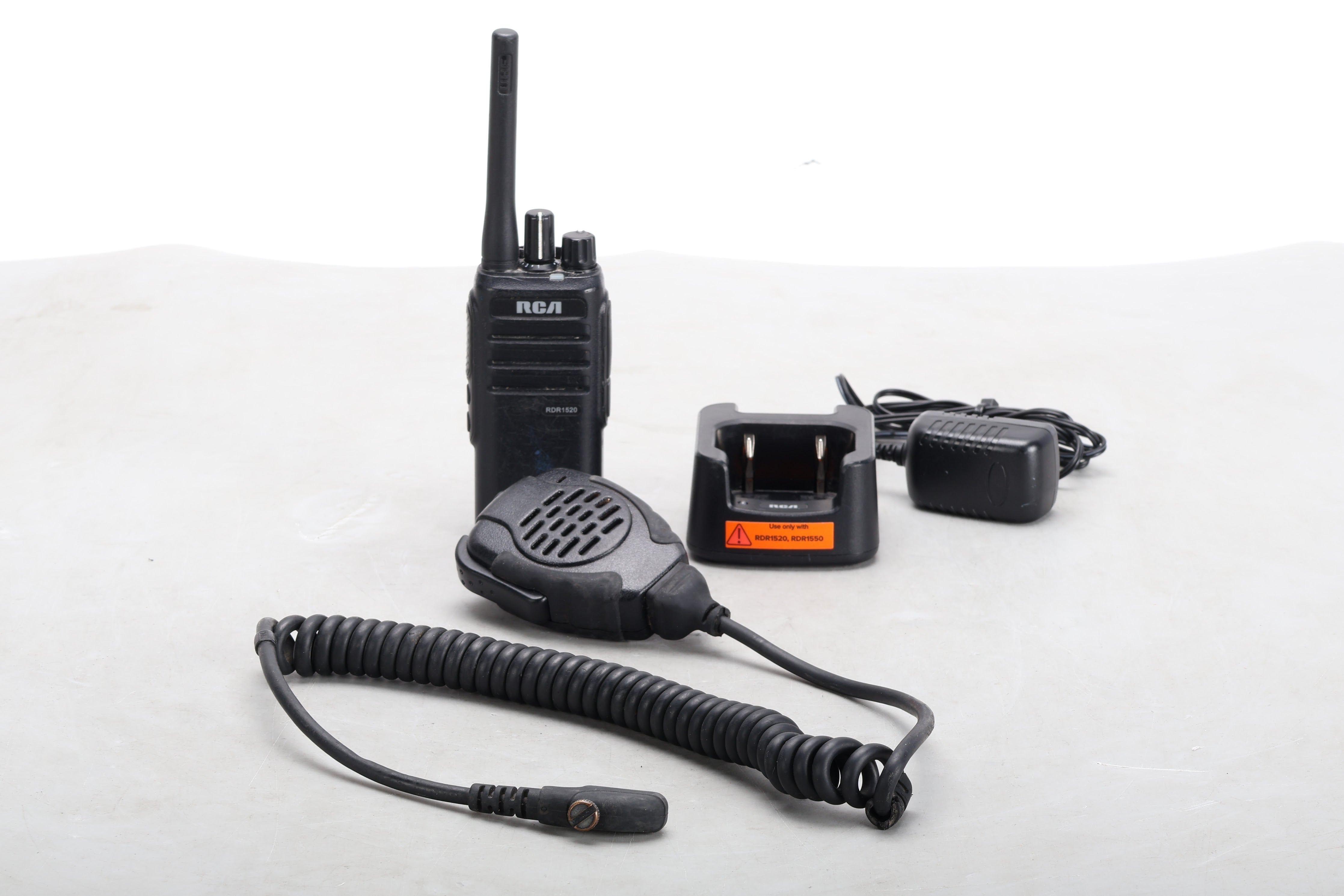 RCA RDR1520 PRODIGI Two-Way Radio Kit, CH1521 Charger, SM310 Mic,B1520 ...