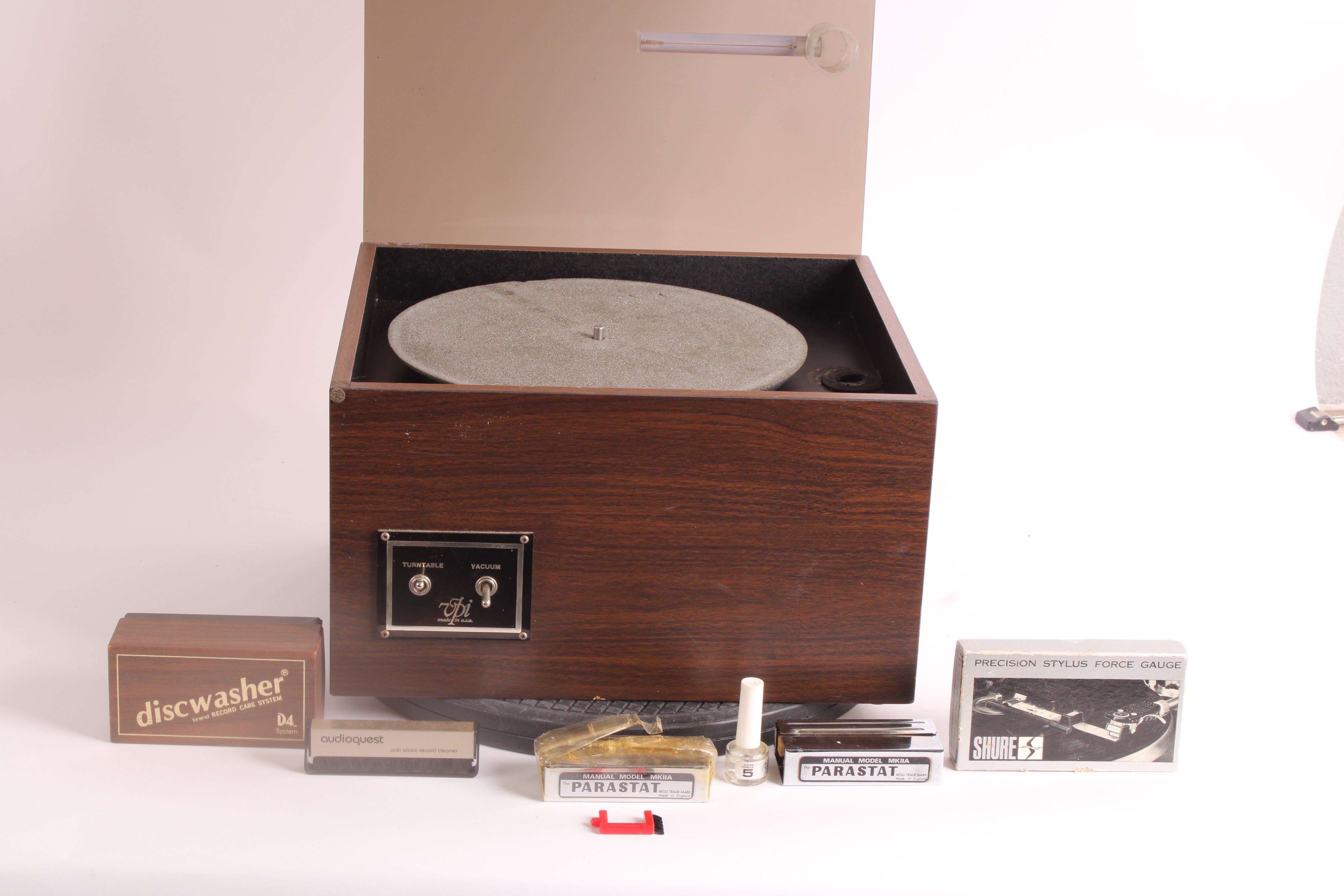 V.P.I Industries HW-16 Record Cleaner Kit w/ Discwasher D4, Shure SFG ...