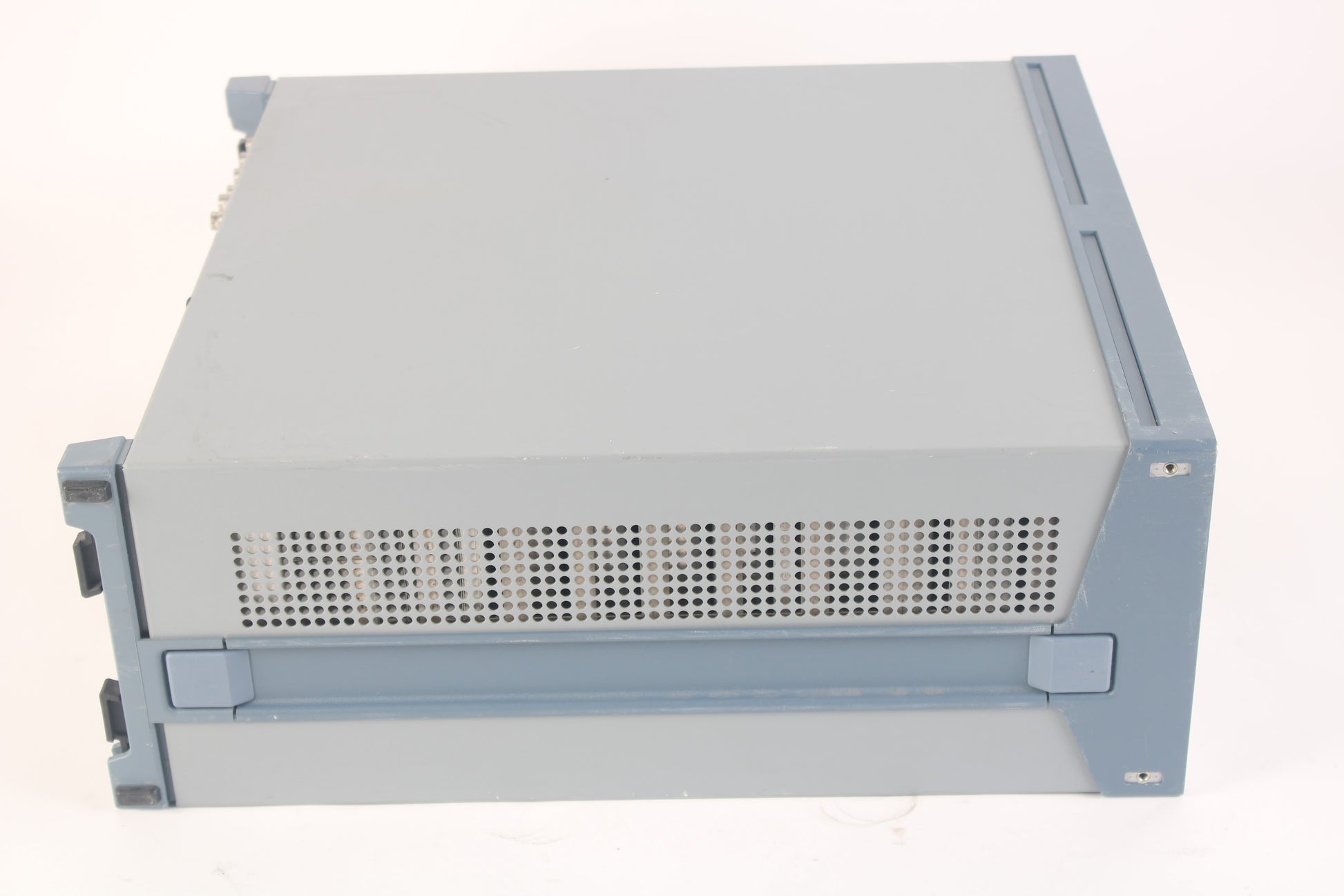 Rohde & Schwarz SME 03 5kHz-3.0Ghz Signal Generator With Options – NTC Tech