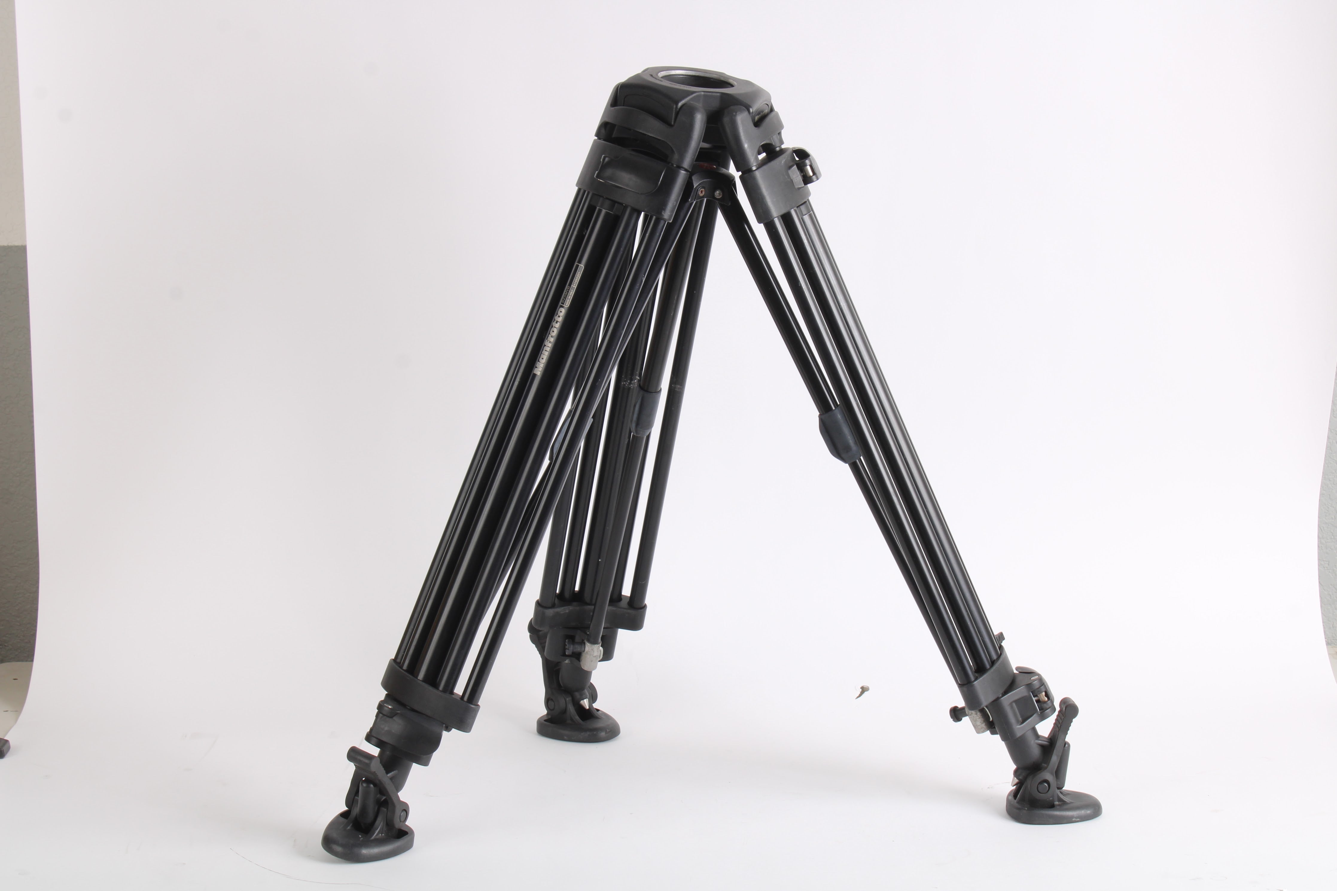 Manfrotto/ Bogen 525MVB Tripod With Case NTC Tech