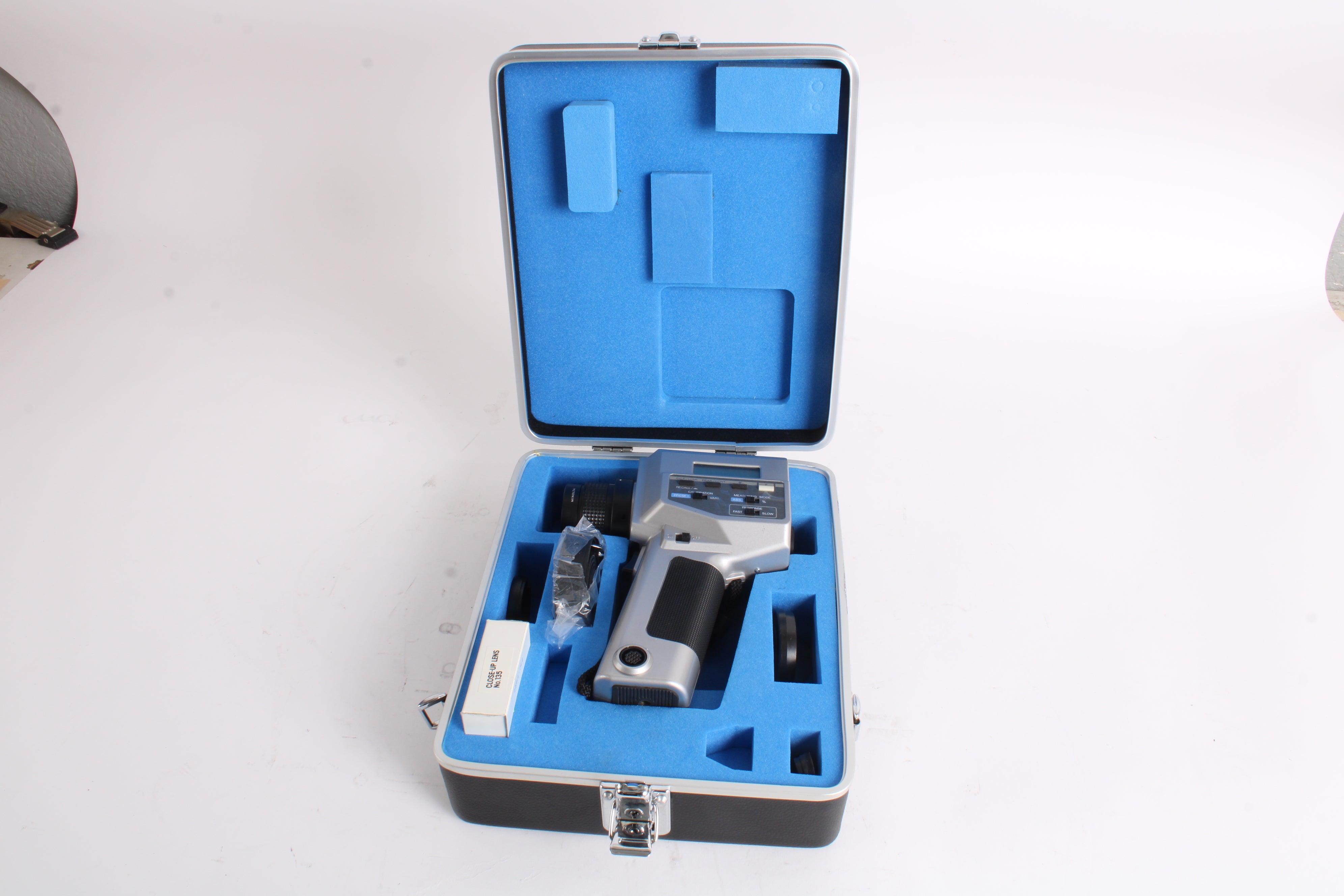 Konica Minolta LS-100 Precision Luminance Meter With Accessories – NTC Tech