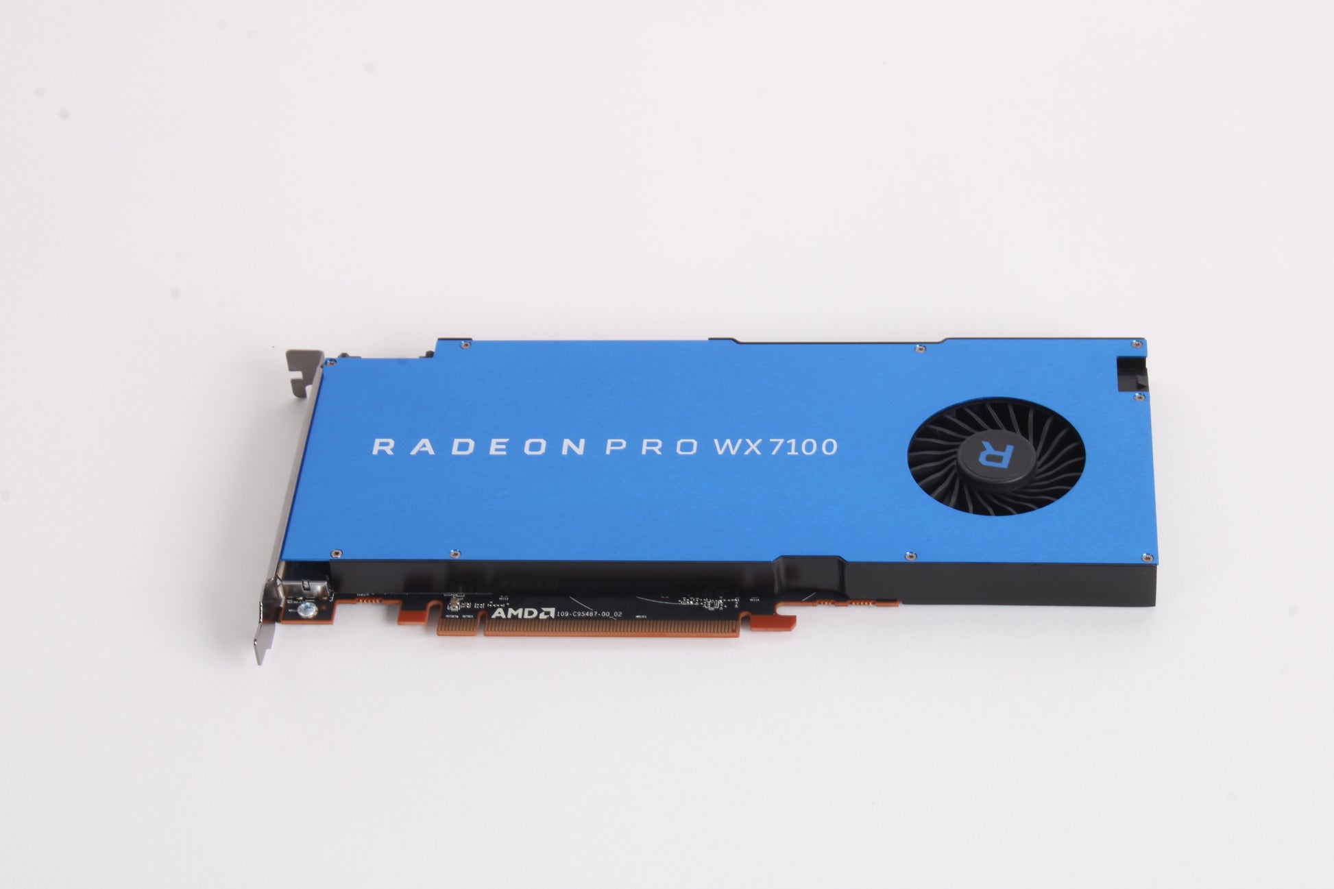AMD 7122B93000G Radeon Pro WX 7100 8GB 256-bit GDDR5 Workstation