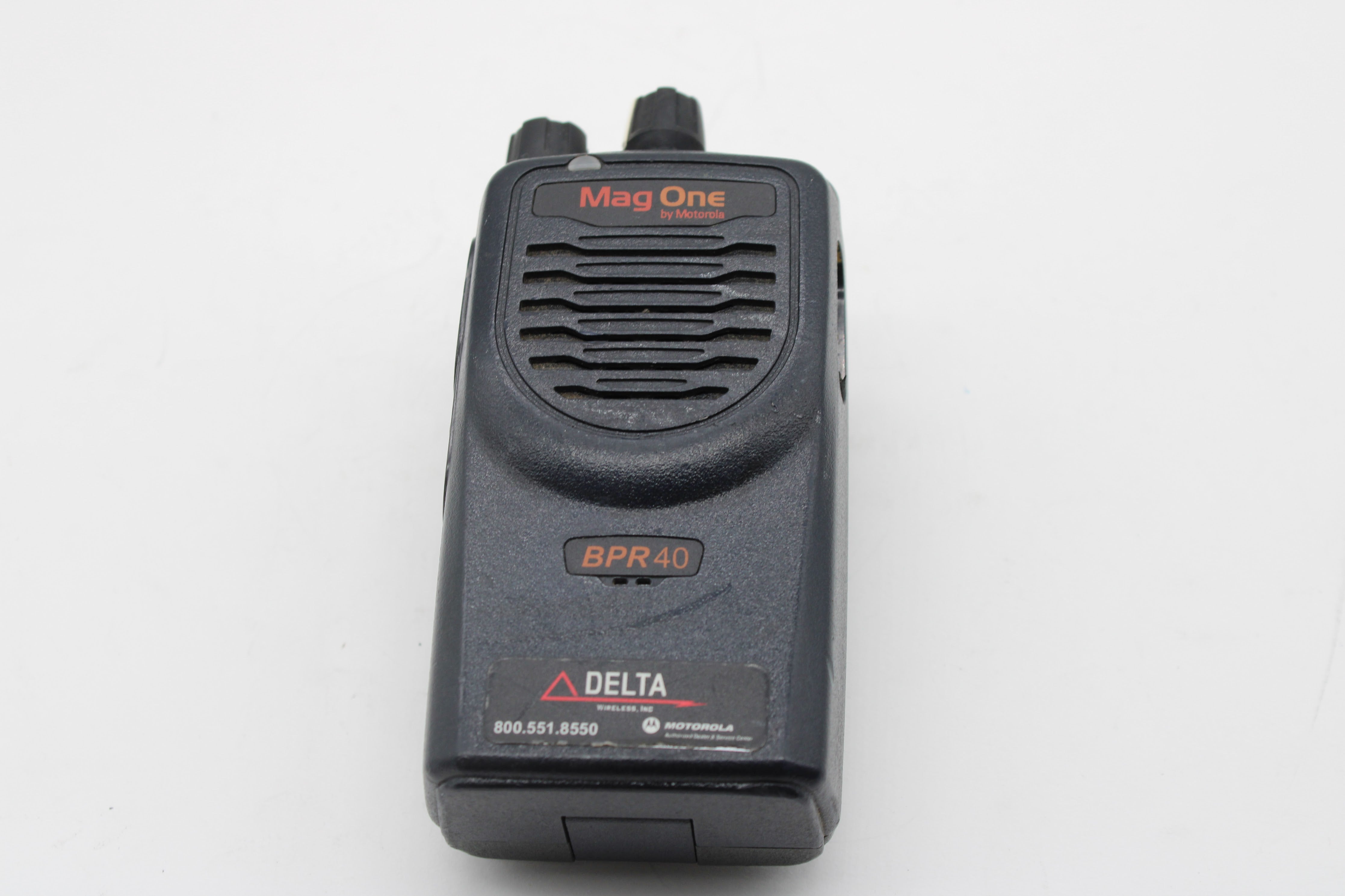 Motorola BPR40 UHF TwoWay Radio AAH84RCJ8AA1AN W/ Battery Pack and Be