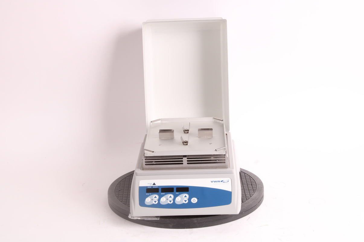 VWR 97043-606 Incubating Microplate Shaker With Power Cord and Documen ...